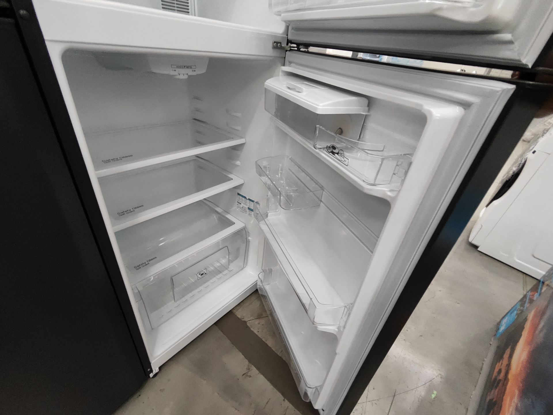 Lote de 2 refrigeradores contiene: 1 refrigerador con dispensador de agua Marca MABE, Modelo RME360 - Bild 4 aus 8