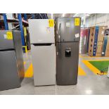 Lote de 2 refrigeradores contiene: 1 refrigerador con dispensador de agua Marca MABE, Modelo RMA250