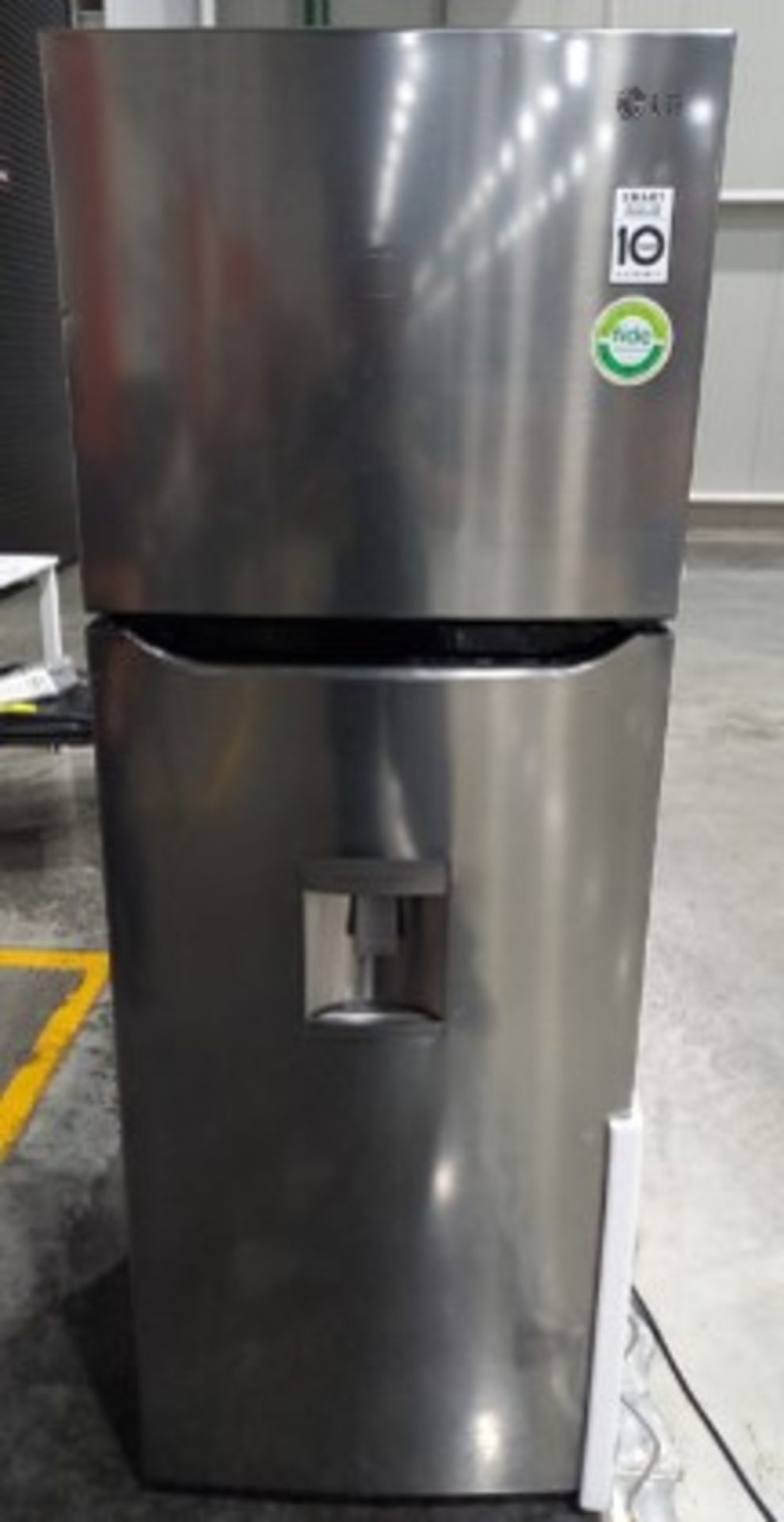 Refrigerador marca Mabe automático 10 pies, Refrigerador marca LG de 11 pies con dispensador - Image 2 of 2