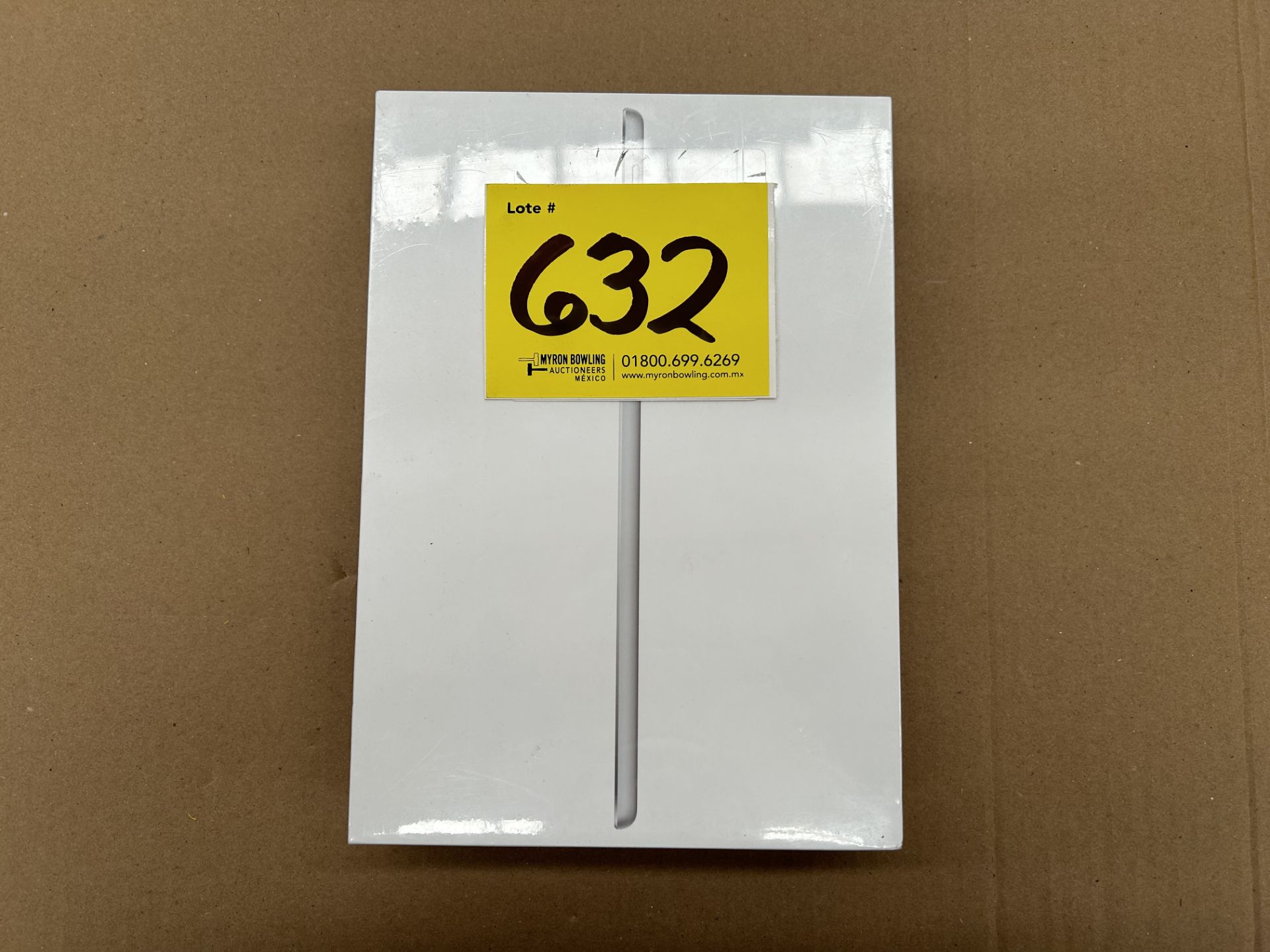 (Nuevo) Lote de 1 iPad 9a generación de 64 GB, Serie 9YTFH3, Color PLATA (Sellada, Favor de Inspecc