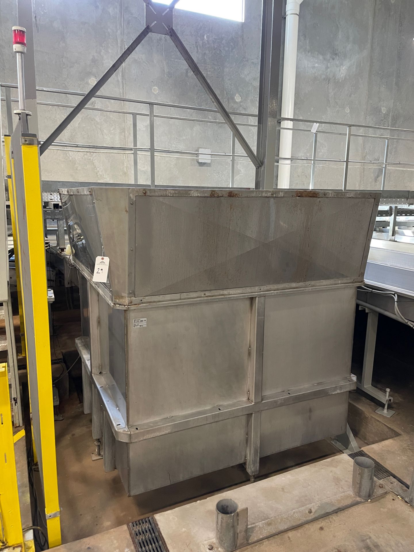 2013 MAF Roda Water Dump Tank, Stainless Steel, Approx Dims: 5ft-6in - Subj to Bulk | Rig Fee $200