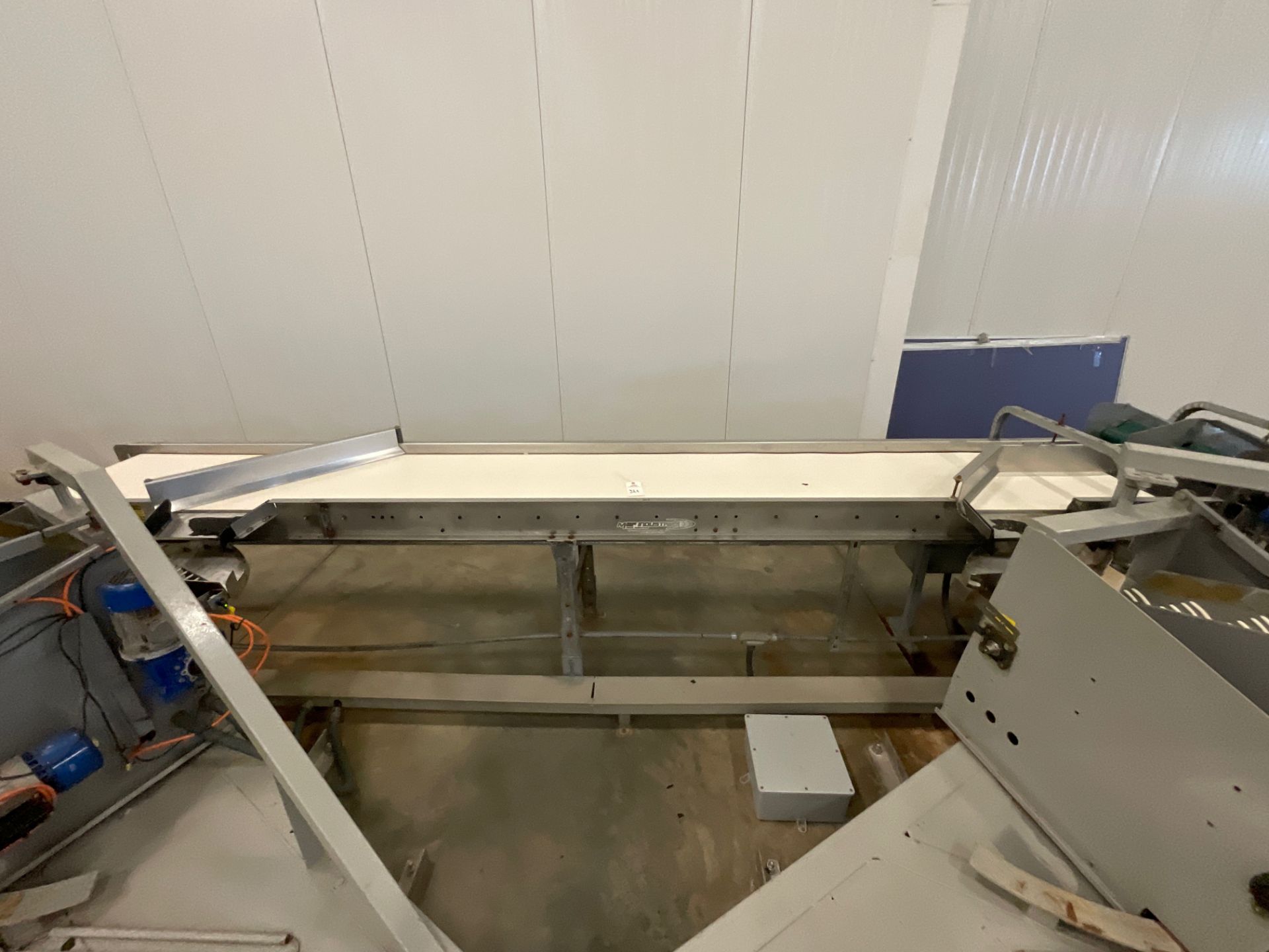 MAF Roda Powered Packoff Conveyor with Gated Drops, S/N: 1252-1570, A - Subj to Bulk | Rig Fee $200