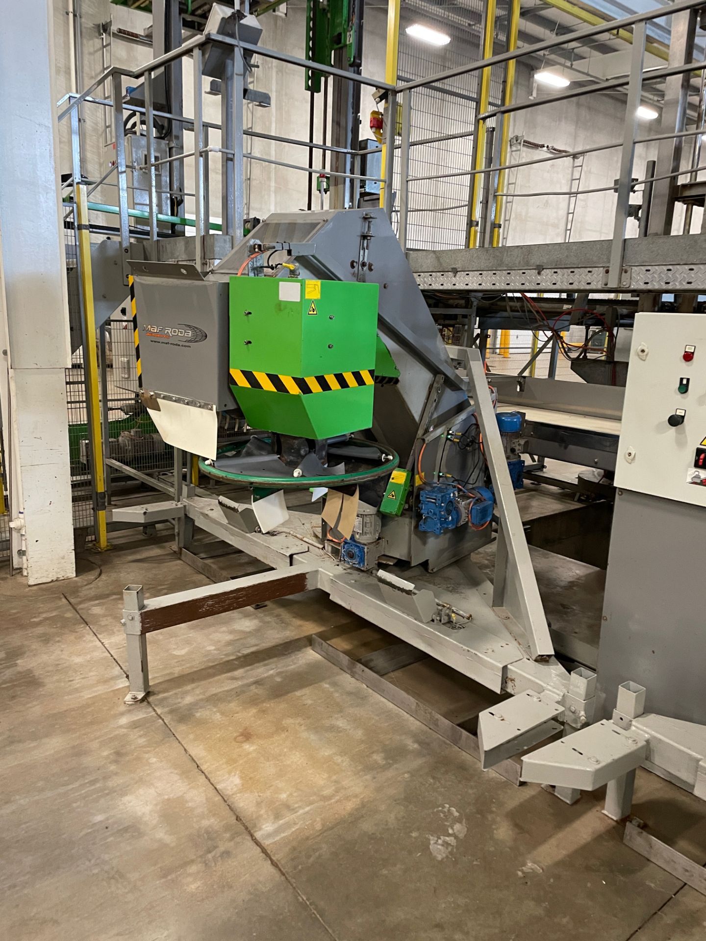 2013 MAF Roda Robotic Fruit Bin Filler, w/ Control Panel - Subj to Bulk | Rig Fee $750 - Image 2 of 5