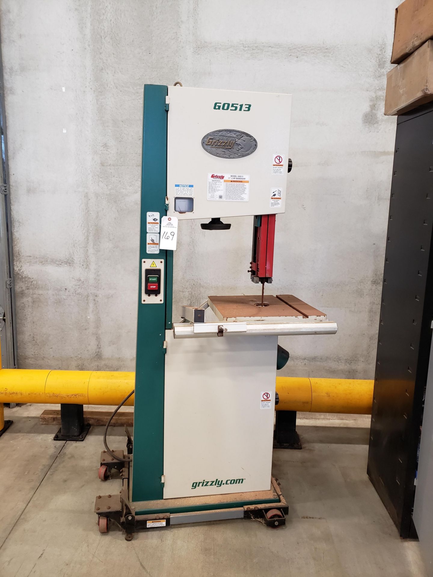 Grizzly Bandsaw, M# G0513, S/N 17090056 | Rig Fee $150