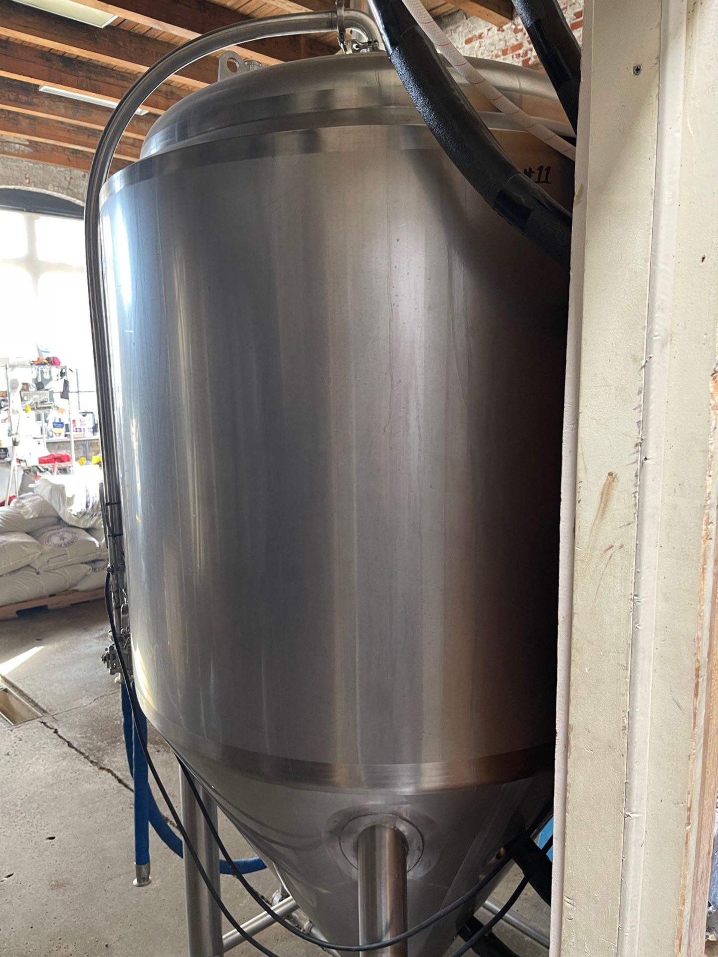 Blackstone 7 BBL Stainless Steel Fermentation Tank (Approx: 4' x 8'6") | Rig Fee $450 - Image 3 of 3