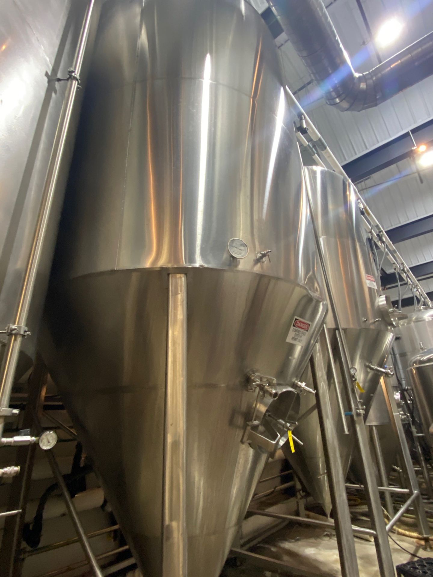 120 BBL Fermenter , Approx Dims: 8ft-6in OD x 20ft OAH | Rig Fee $3150 - Bild 4 aus 10