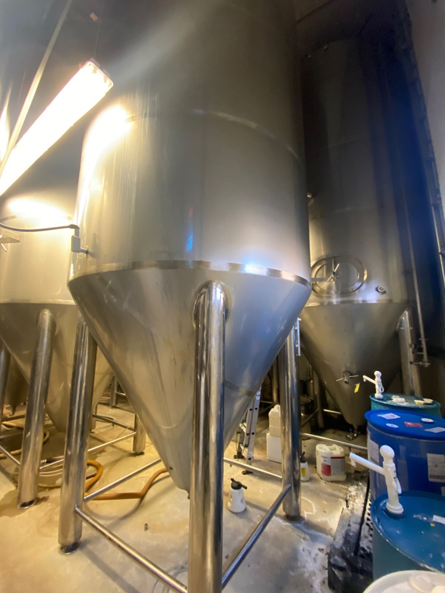 2016 Allied Beverage Tank (ABT) 120BBL Fermenter s/n FV1597, Approx Dims: 7ft-6in OD | Rig Fee $3150 - Bild 4 aus 6