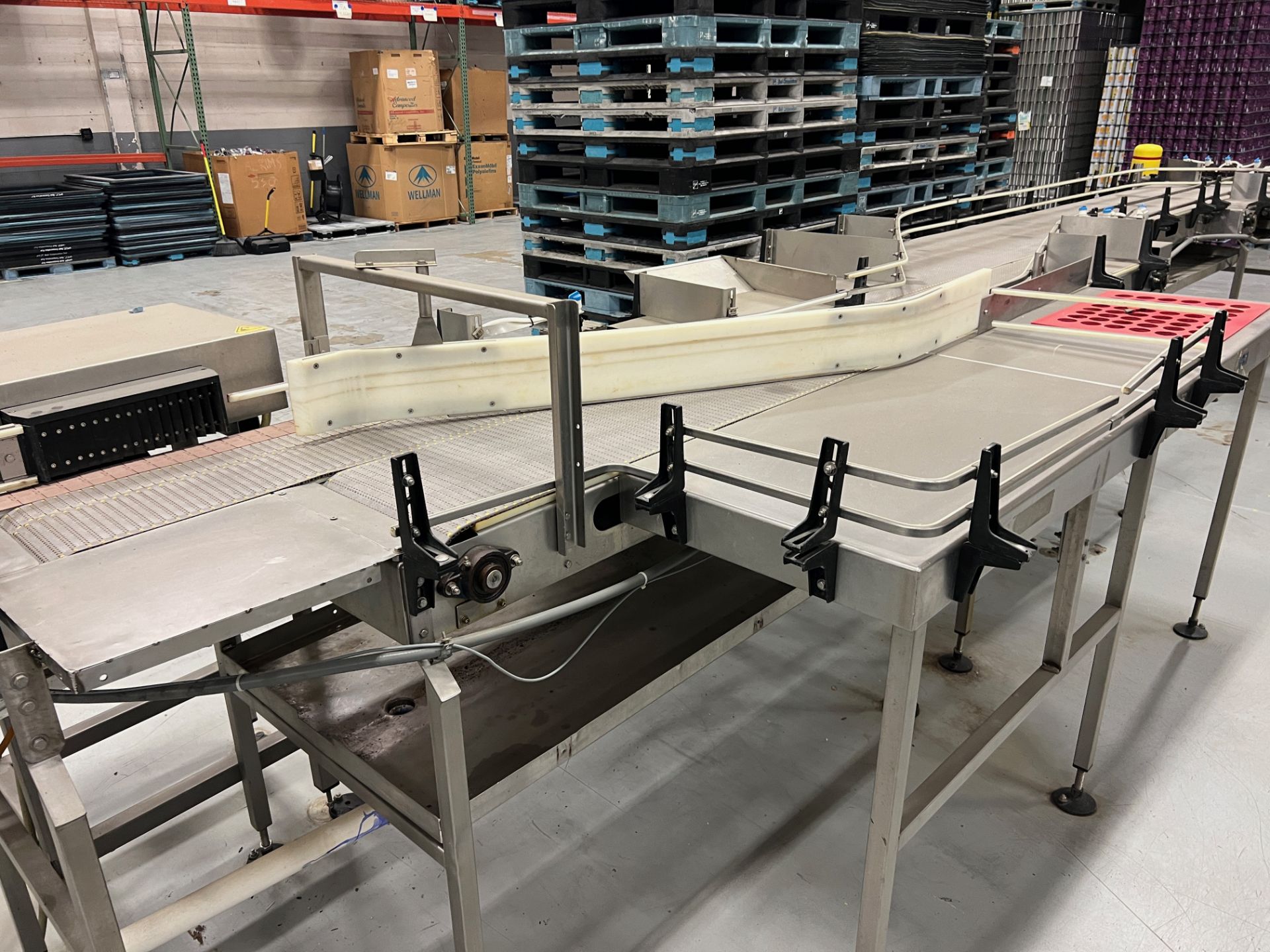 Stainless Steel Frame Diverging & Accumuation Conveyor | Rig Fee $1250 - Image 2 of 2