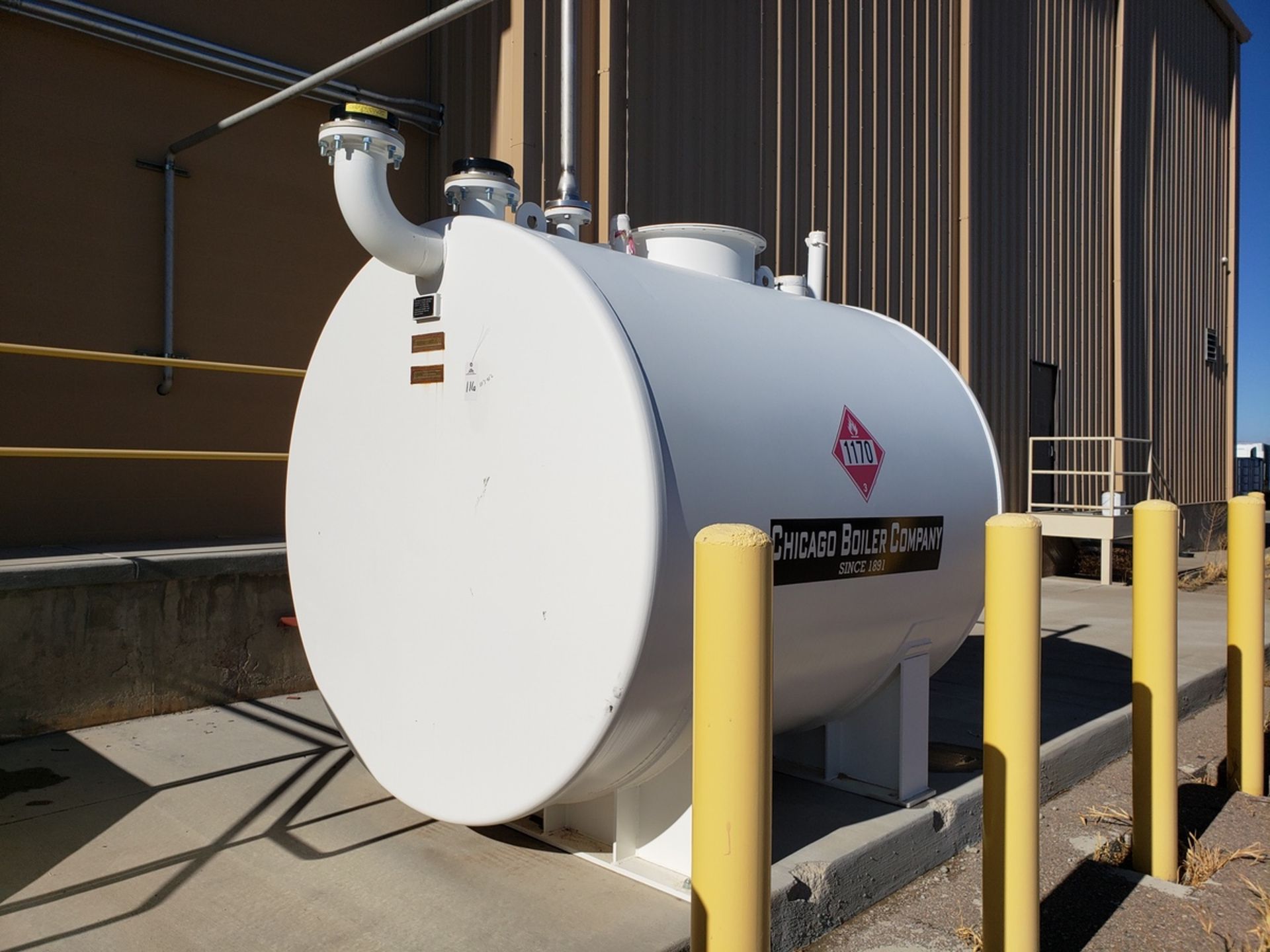 Chicago Boiler 2,000 Gallon Flammable Liquid Storage Tank | Rig Fee $1200