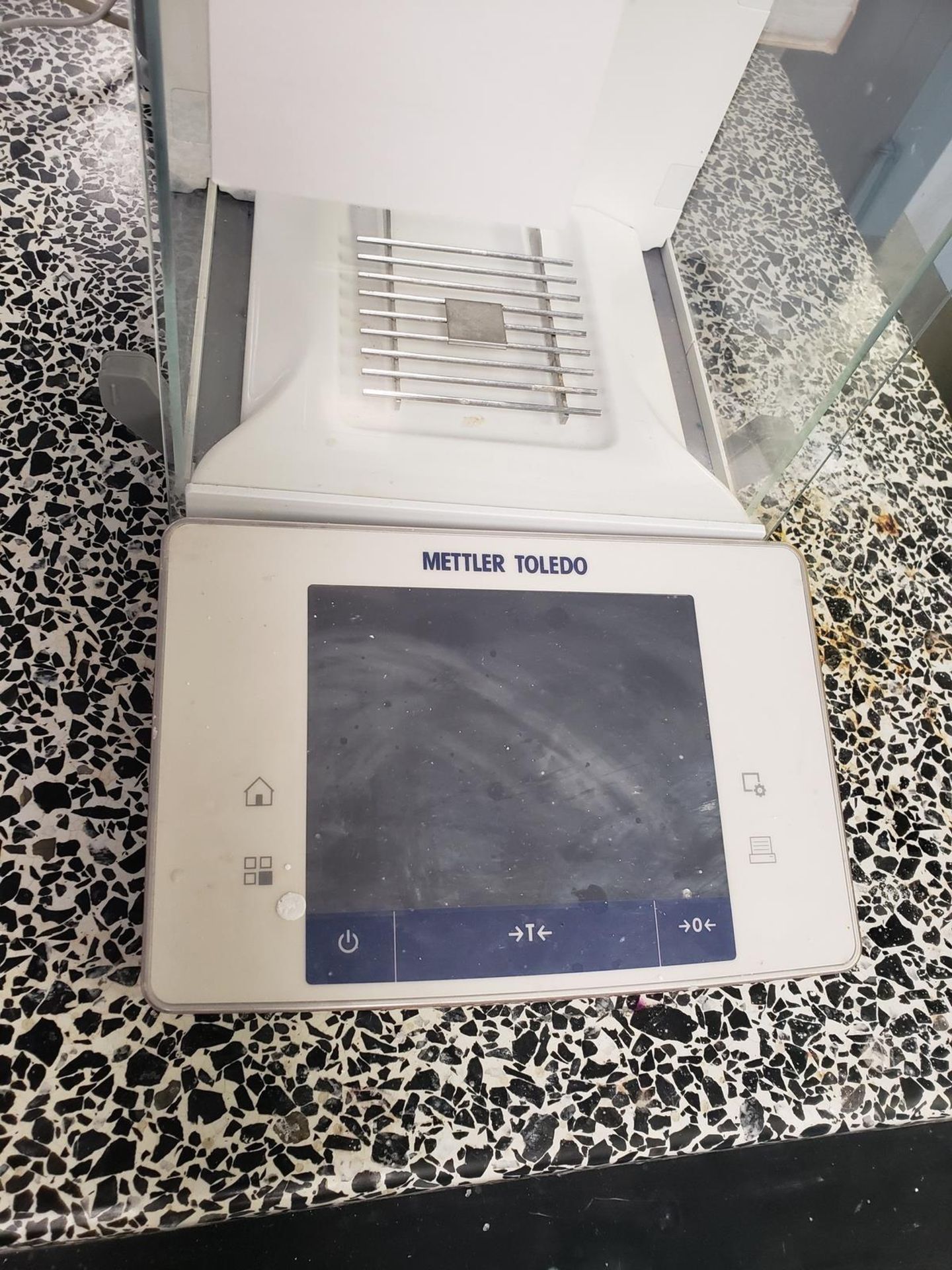 Mettler Toledo DualRange Precisions Balance Scale, M# XSE205DU, S/N B504514694, W/Me | Rig Fee $100 - Image 4 of 5