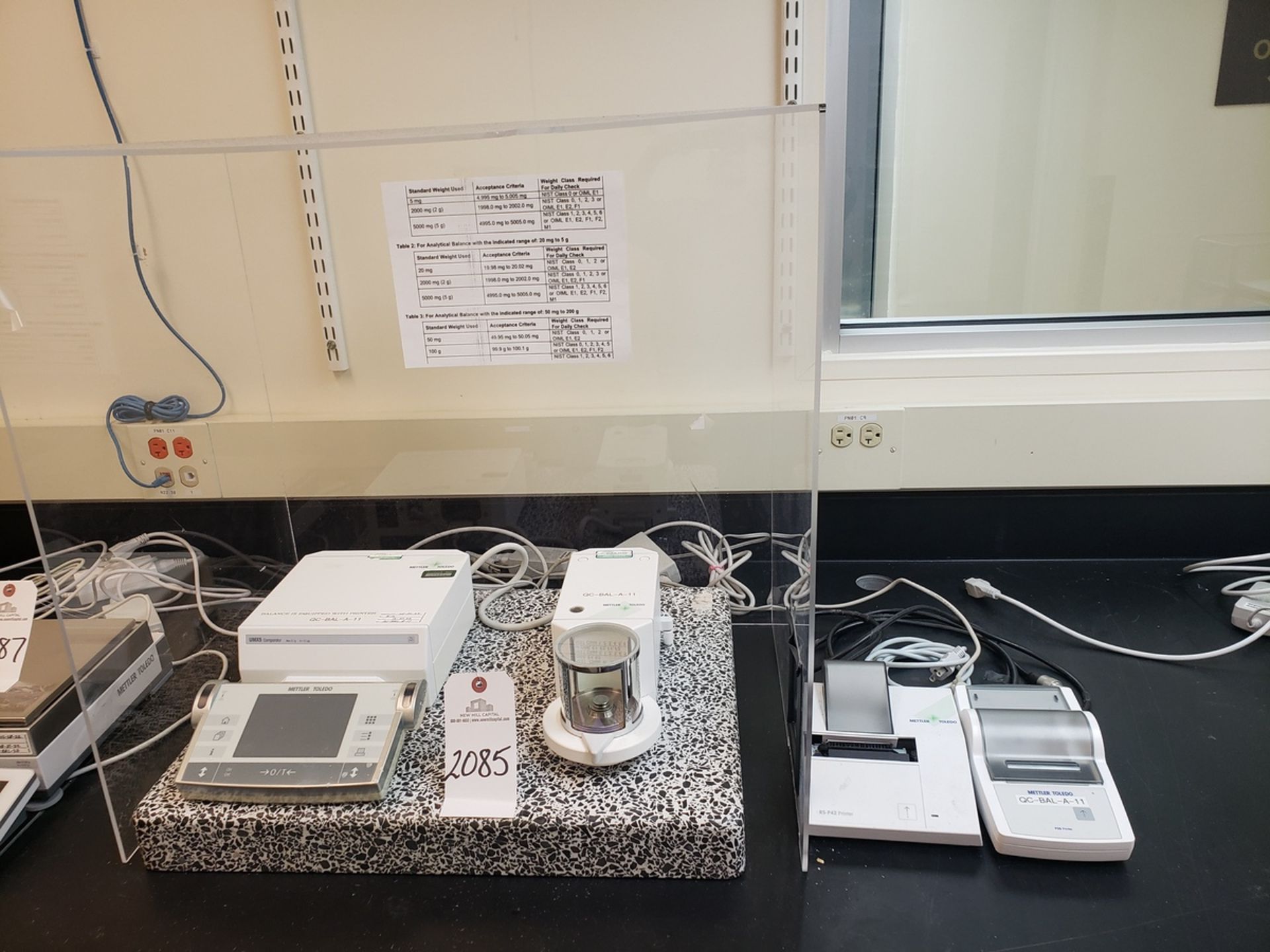 Mettler Toledo Comparator Micro Balance, M# UMX5, S/N 1122323196, W/Mettler Toledo P | Rig Fee $75