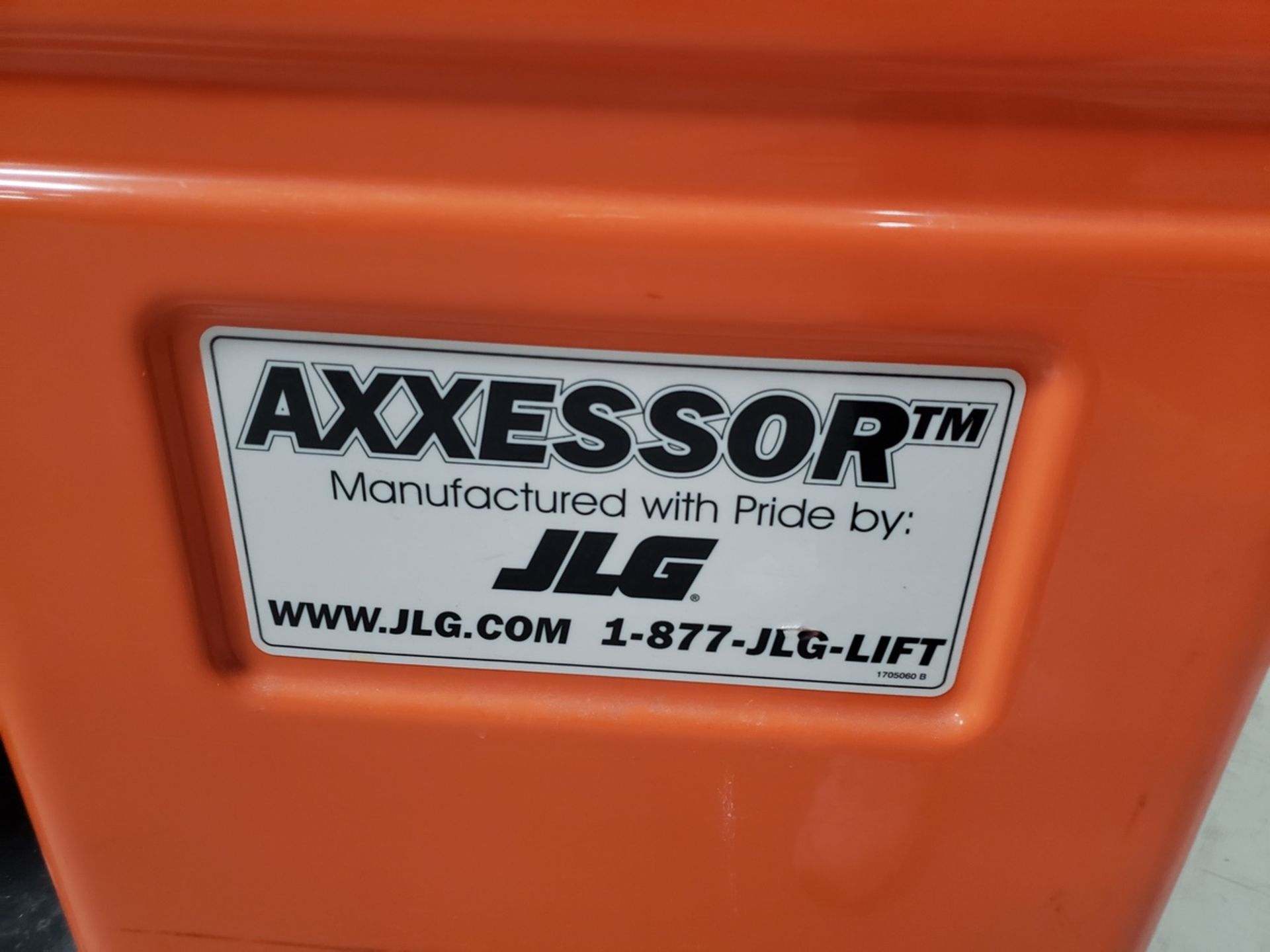 JLG Axxessor Driveable Vertical Lift, M# 20DVL, S/N 0130006046 | Rig Fee $150 - Image 3 of 3