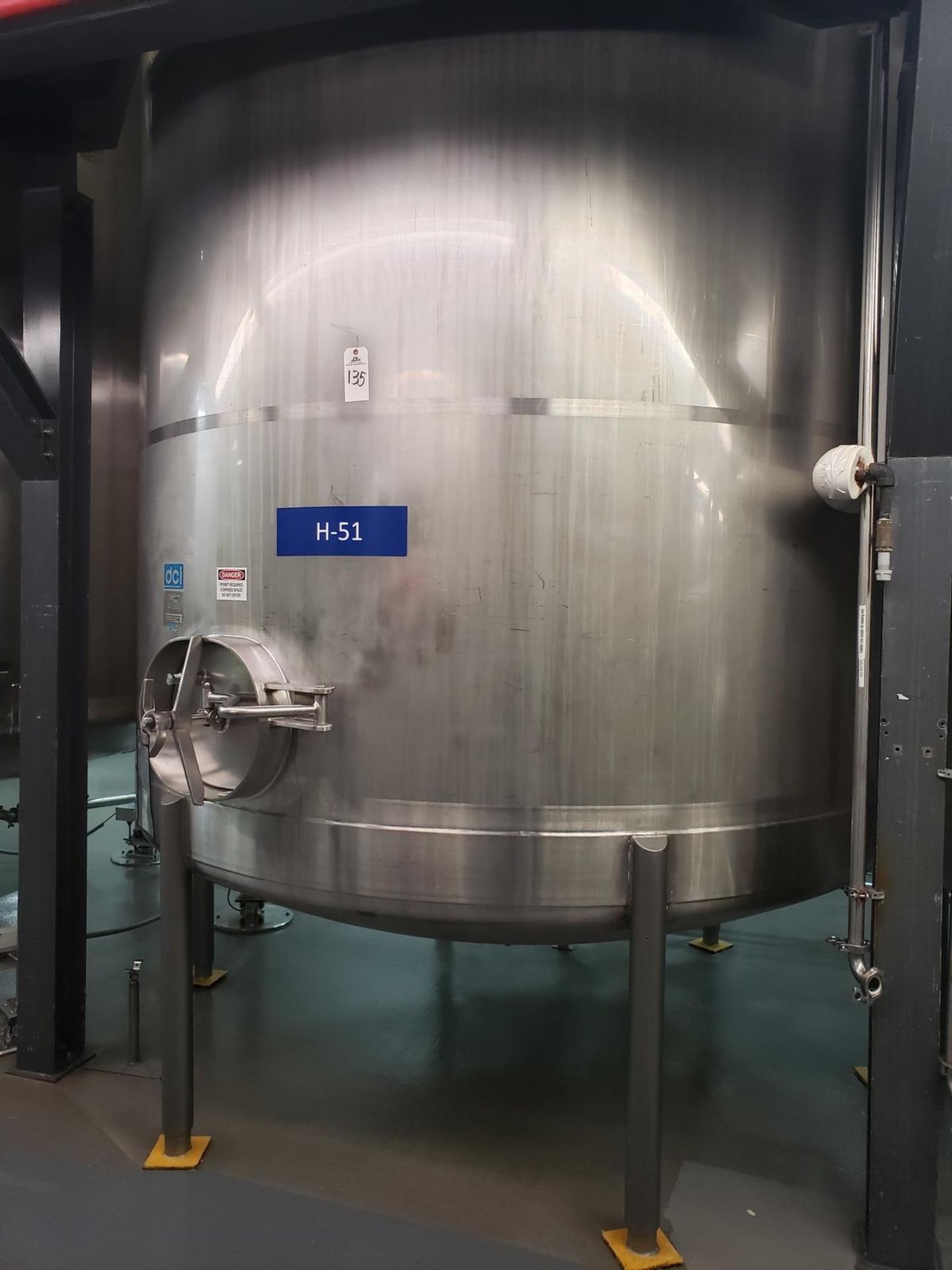 DCI 5,000 Gallon Stainless Steel Mixing Tank, S/N 86-PH-34156-A, Approx Dims: 9' x 1 | Rig Fee $3500 - Image 3 of 5