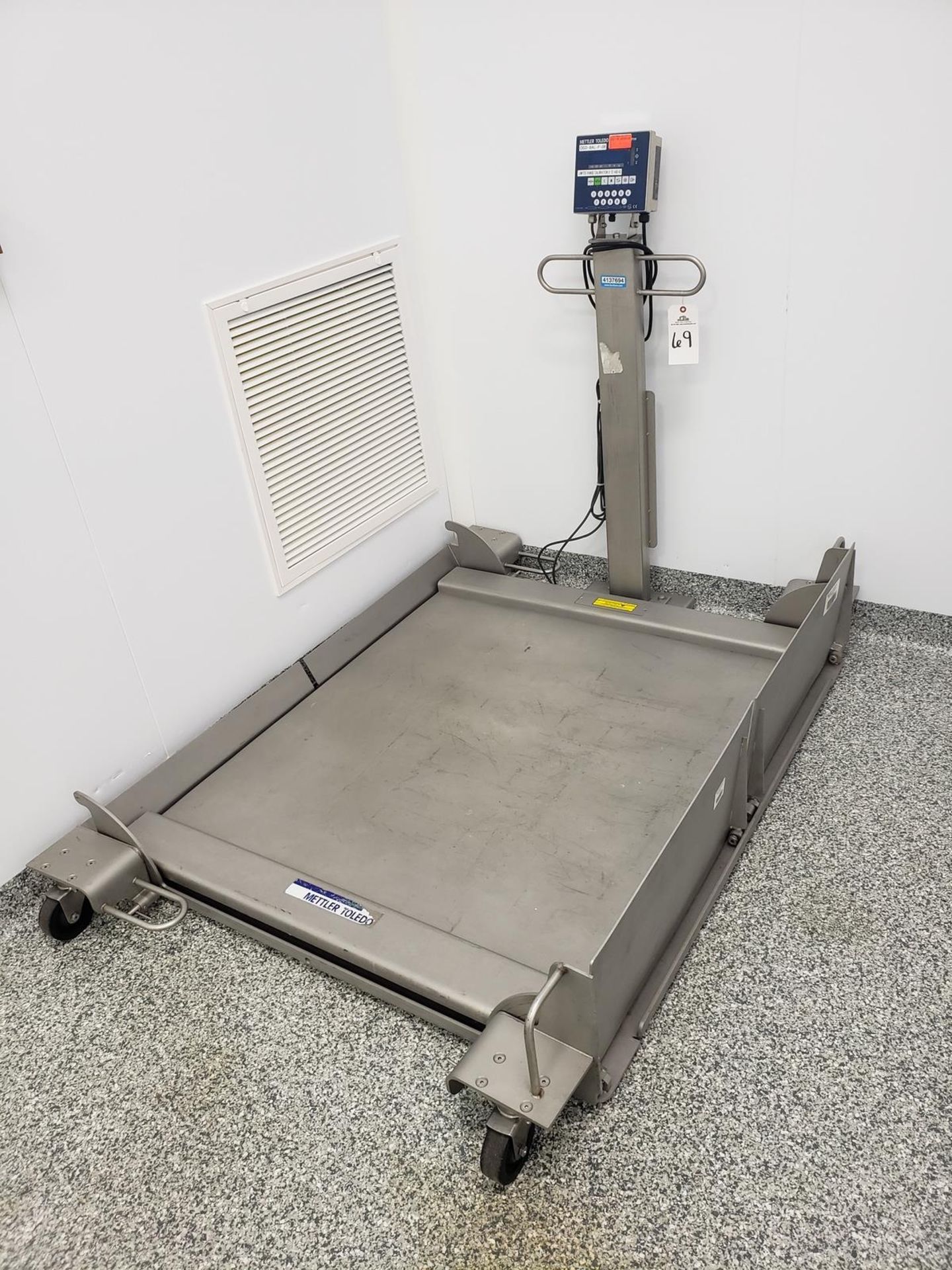 Mettler Toledo Portable Stainless Steel Portable Floor Scale, M# Panther | Rig Fee $100