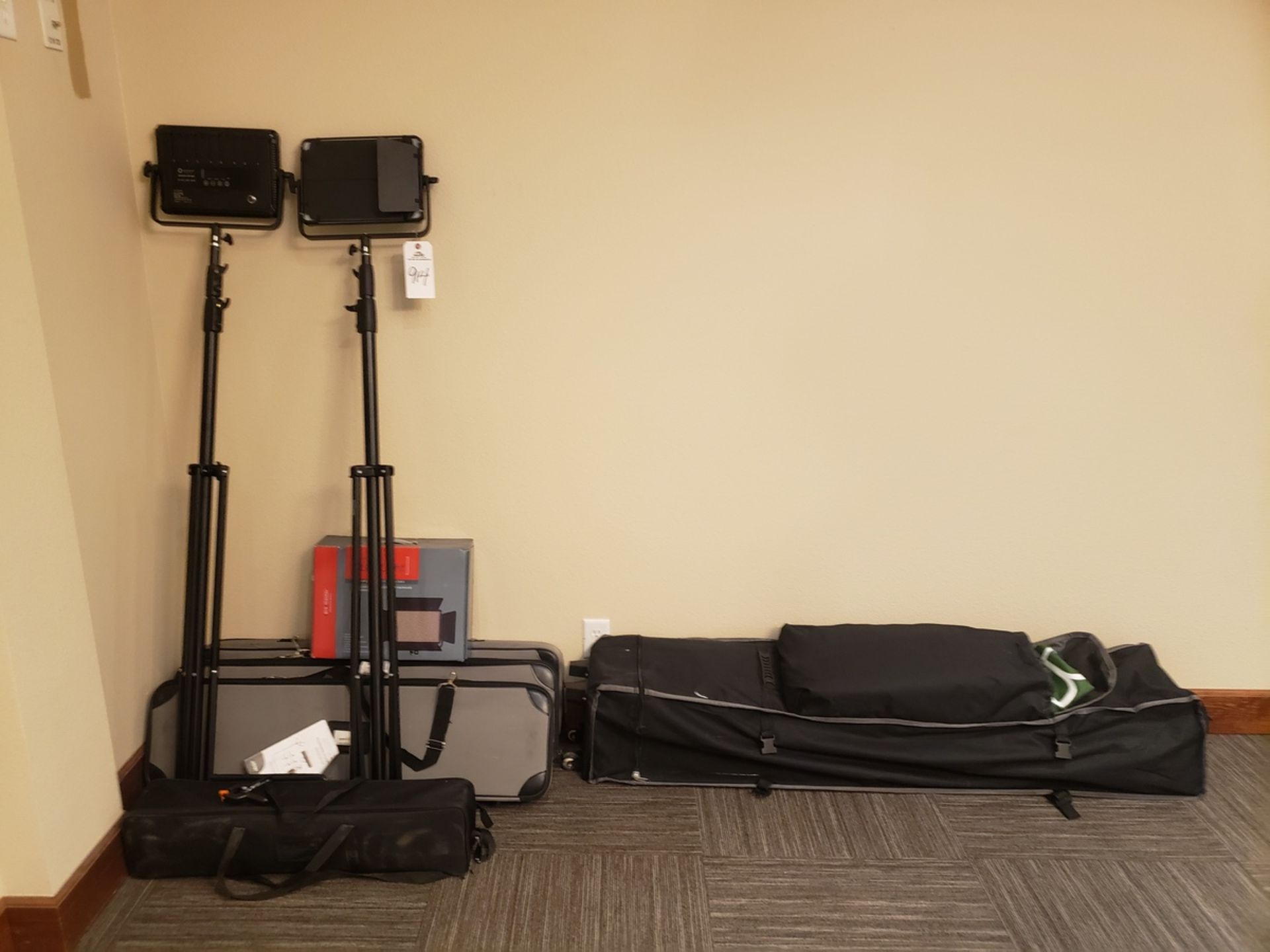 Lot of Trade Show Equipment | Rig Fee $1000 - Image 2 of 3