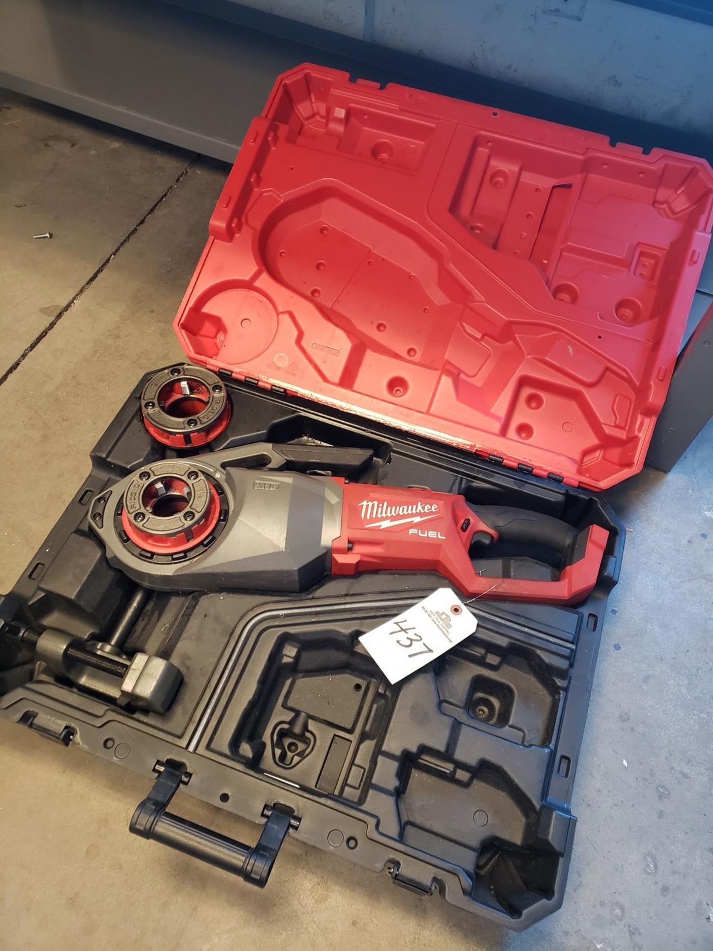 Milwaukee Cordless Pipe Threader | Rig Fee $50