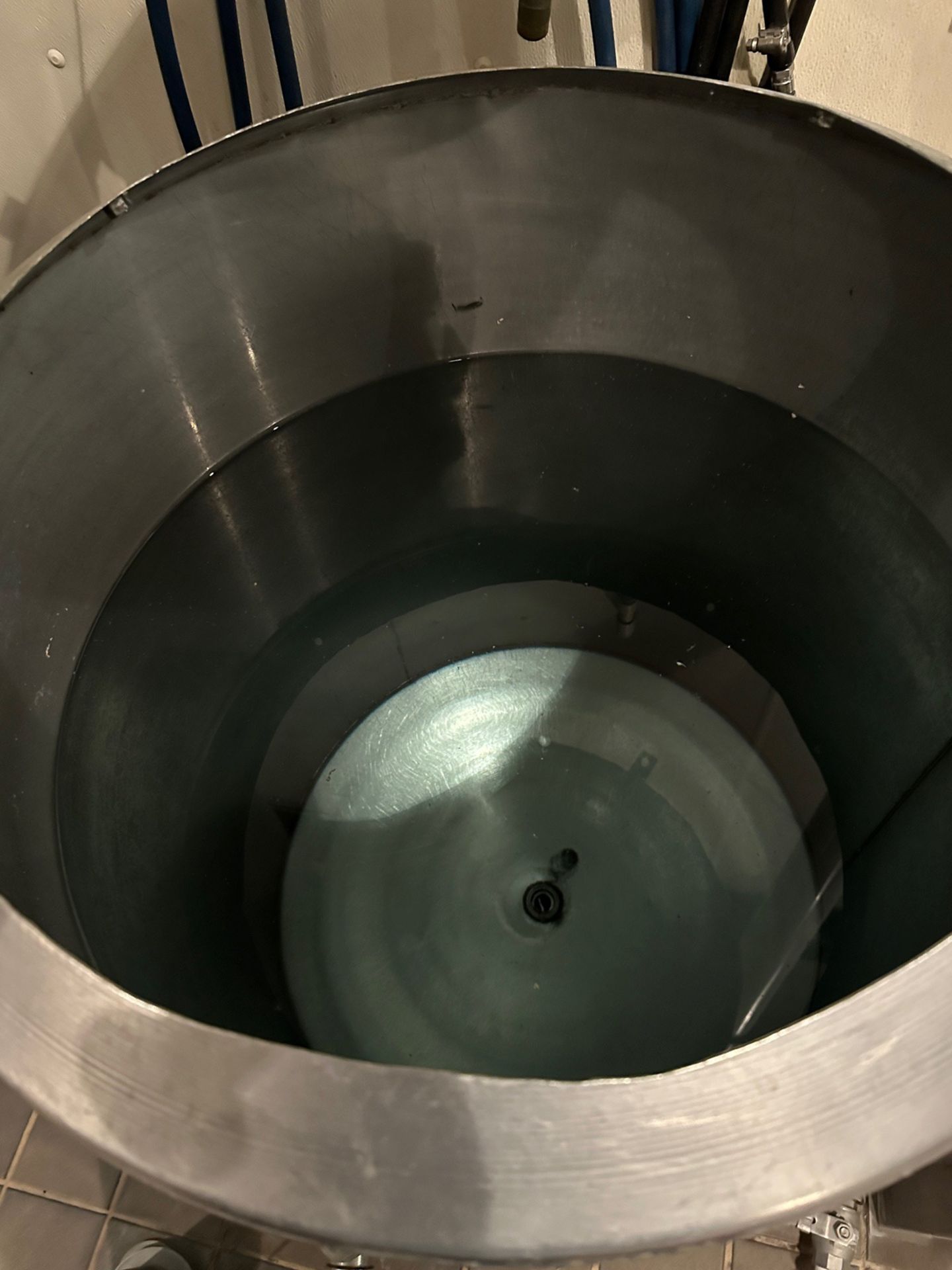 2.5 BBL Stainless Steel Chemical Holding Tank - Subj to Bulk | Rig Fee $75 - Image 2 of 2