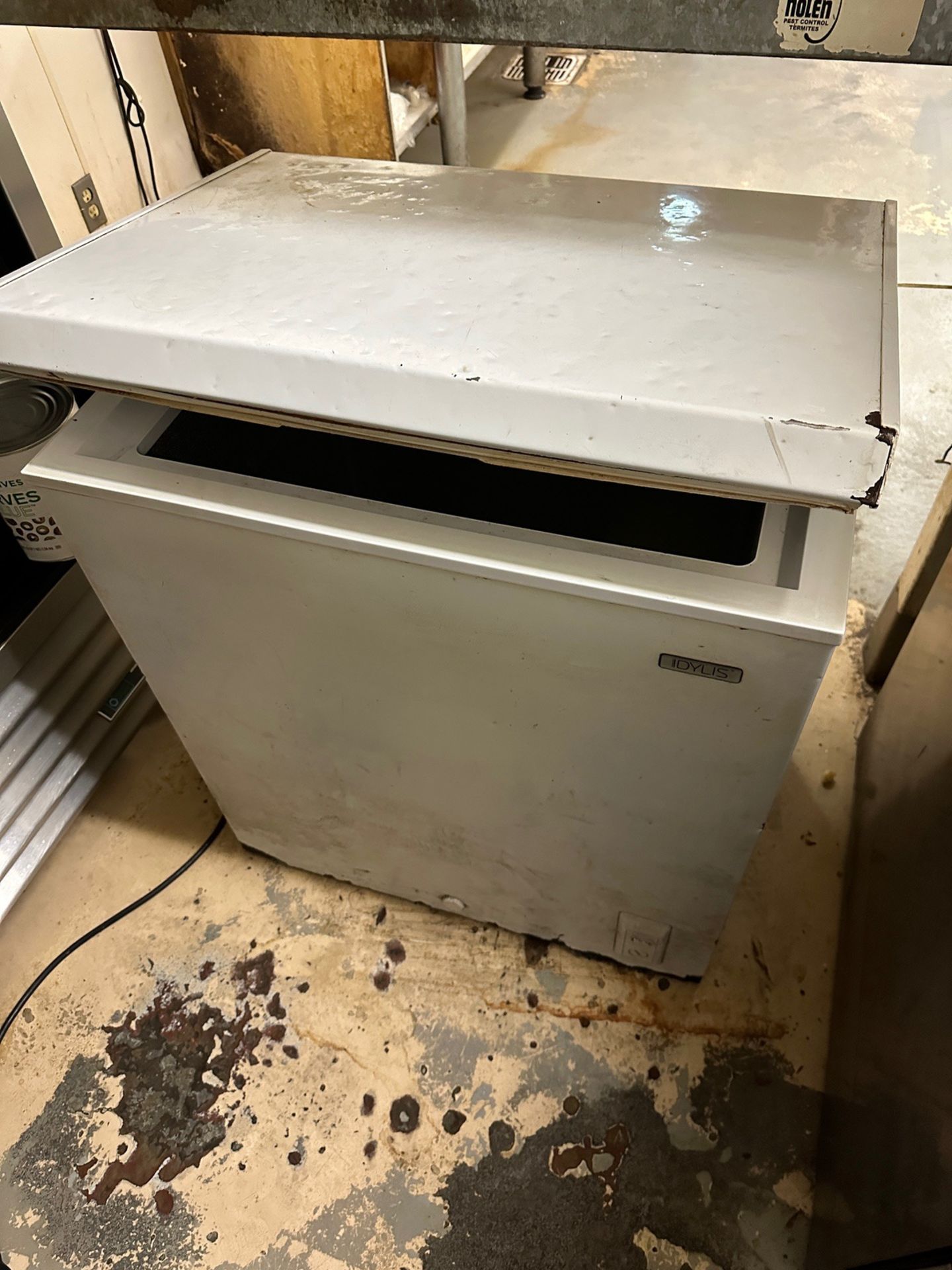 5 Cubic Foot Chest Freezer - Subj to Bulk | Rig Fee $75