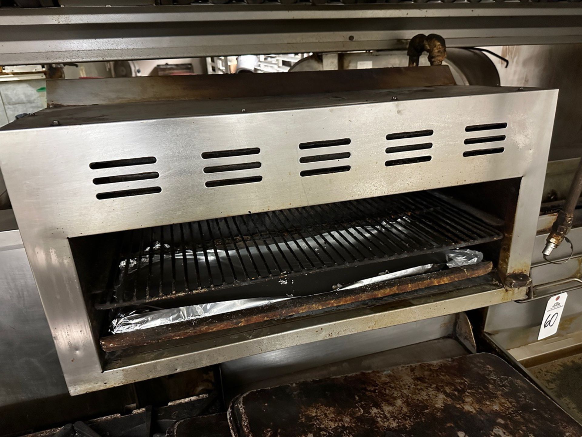 Vulcan Oven/Range Unit with 6 - Burners, Flat Top Grill and Salamande - Subj to Bulk | Rig Fee $500 - Image 3 of 4