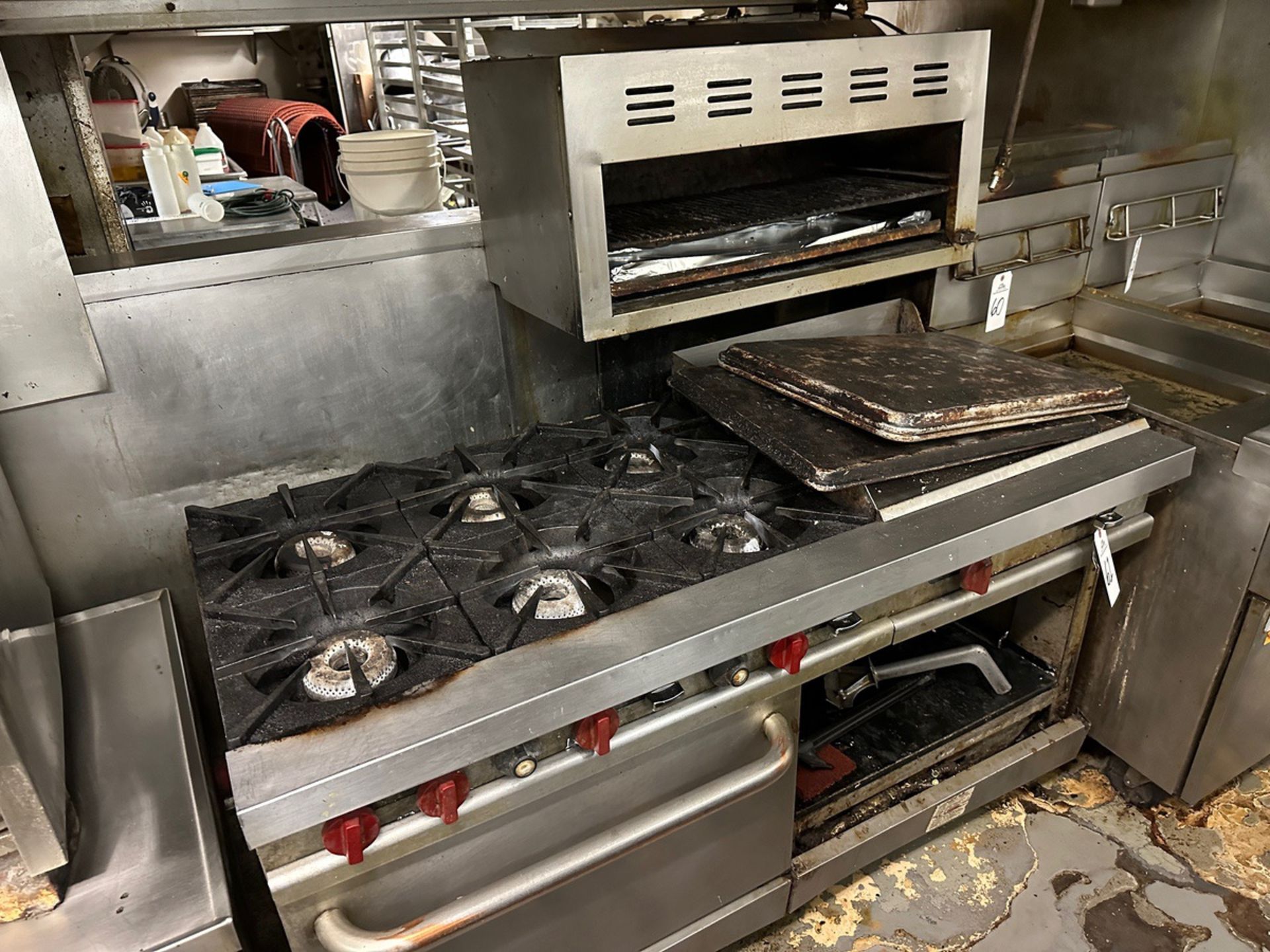 Vulcan Oven/Range Unit with 6 - Burners, Flat Top Grill and Salamande - Subj to Bulk | Rig Fee $500