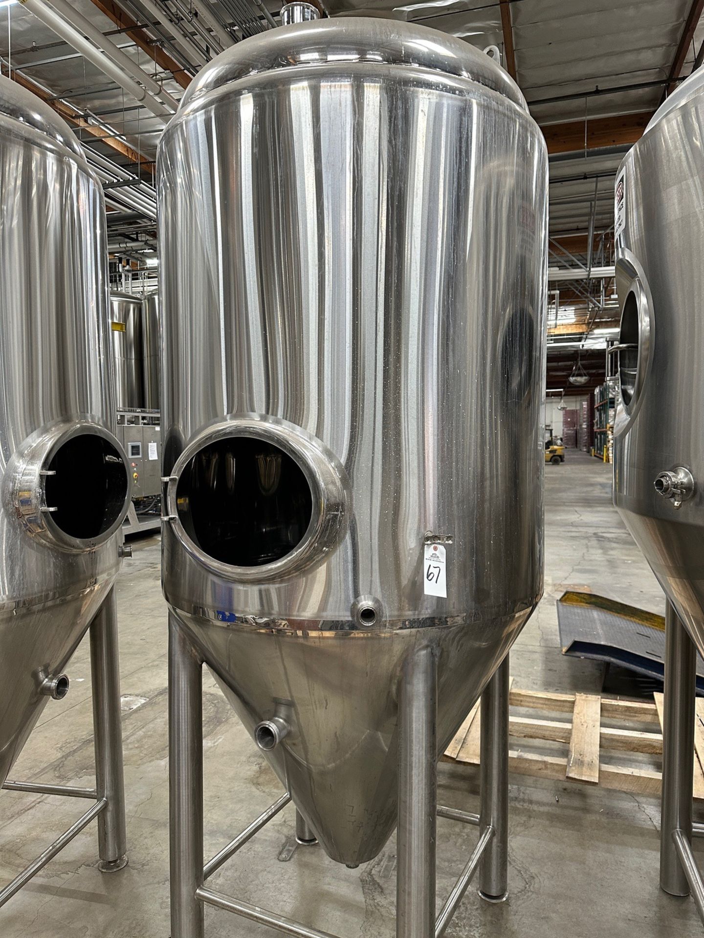 15 BBL Stainless Steel Fermentation Tank, Cone Bottom, Glycol Jacketed, No Fittings | Rig Fee $750