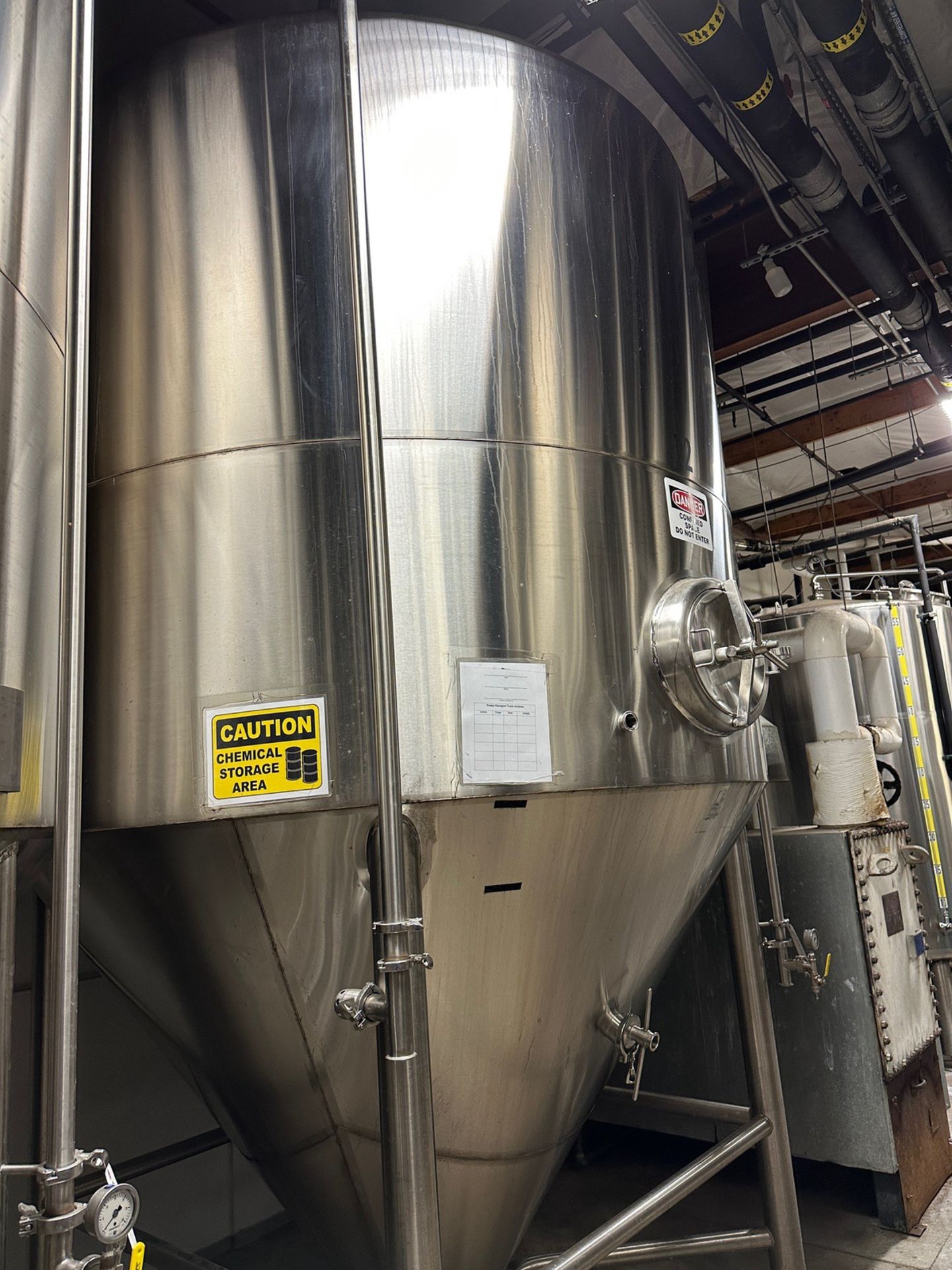 90 BBL Silver State Stainless Fermenter - Cone Bottom, Glycol Jacketed, Mandoor, Zw | Rig Fee $1750 - Image 2 of 2