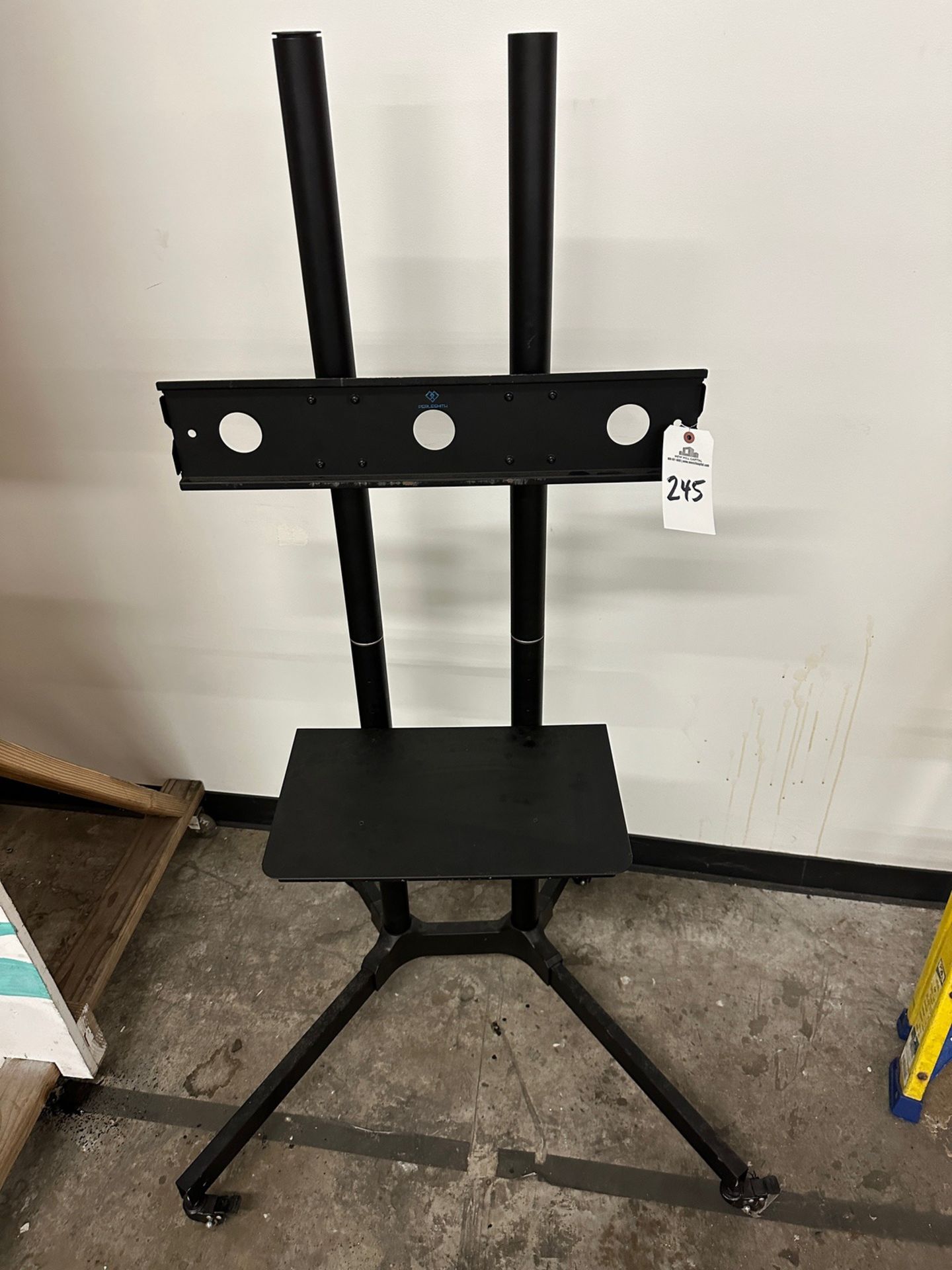 Portable TV Stand | Rig Fee $35