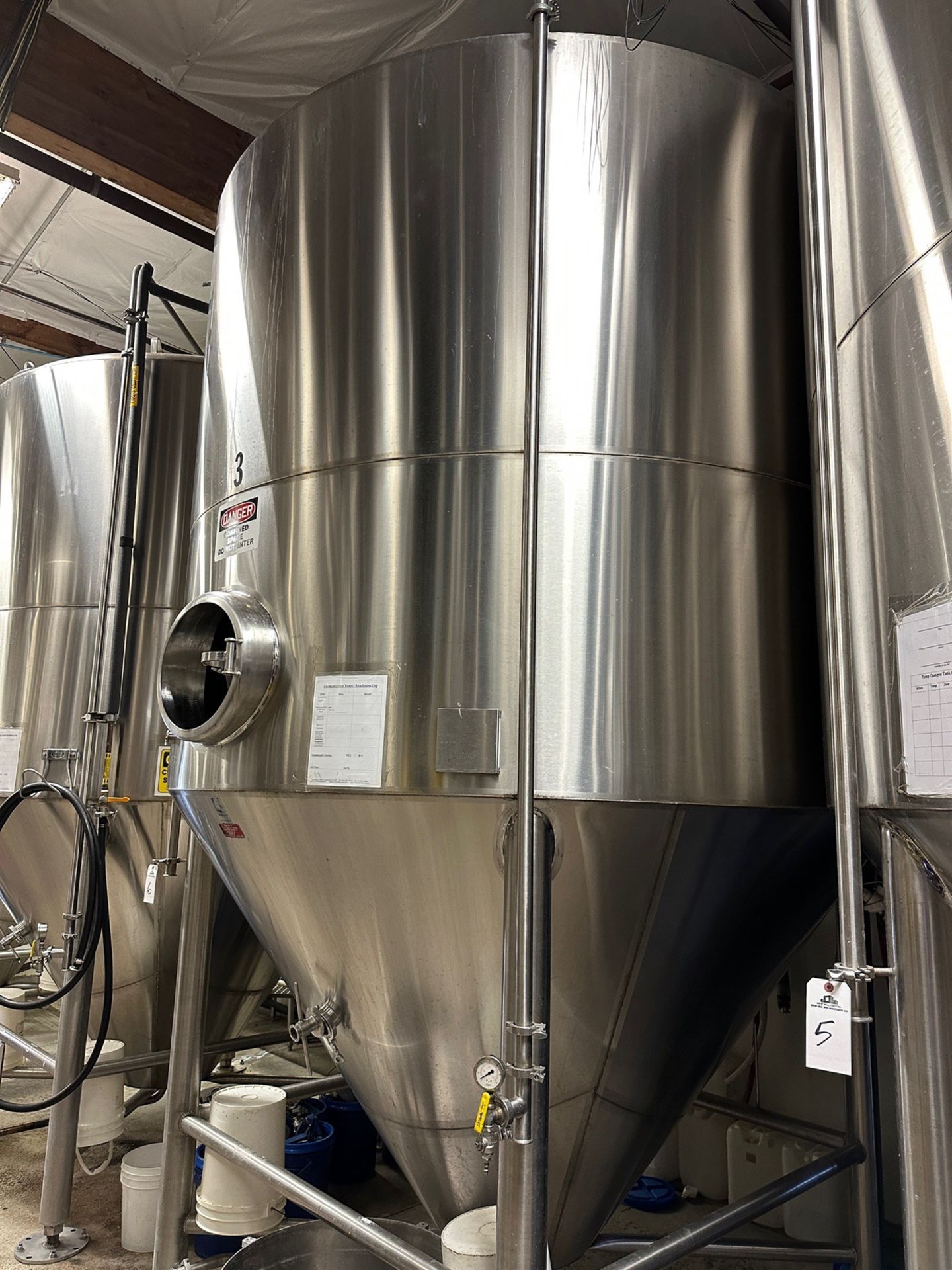 90 BBL Silver State Stainless Fermenter - Cone Bottom, Glycol Jacketed, Mandoor, Zw | Rig Fee $1750 - Image 2 of 2
