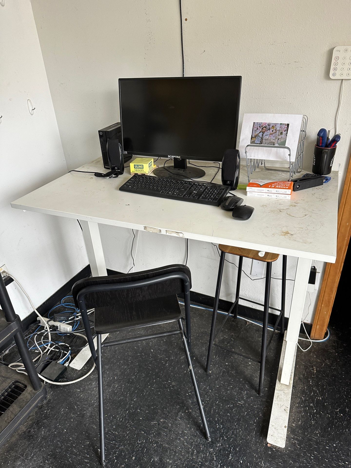 Lot of Office Area Furniture and Contents | Rig Fee $50 - Image 2 of 3