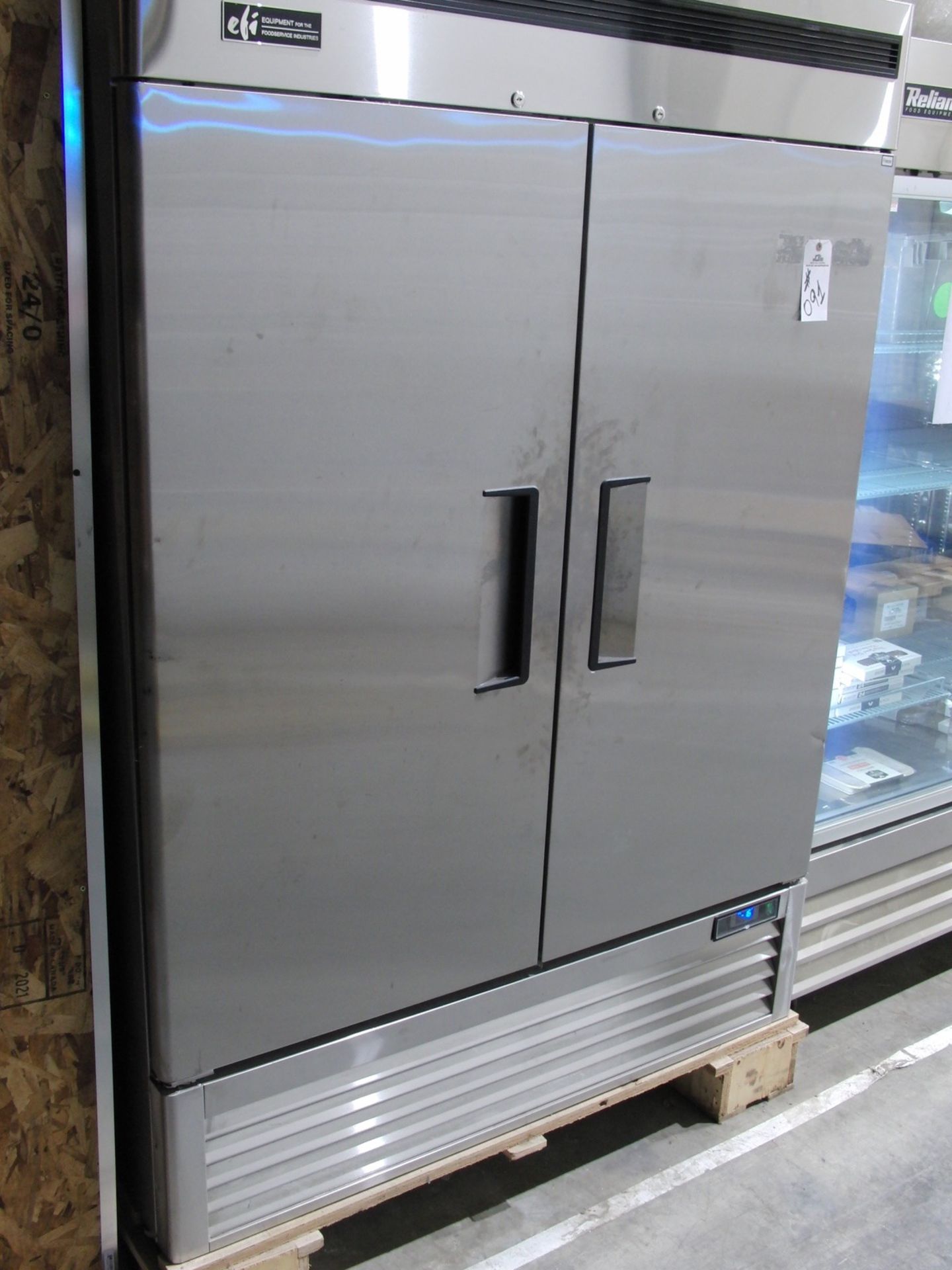 Efi F2-54VC 2-Door Commercial Grade Refrigerator 115 v, 1 ph, 60 Hz, Refrigerant: R | Rig Fee $200 - Image 3 of 3