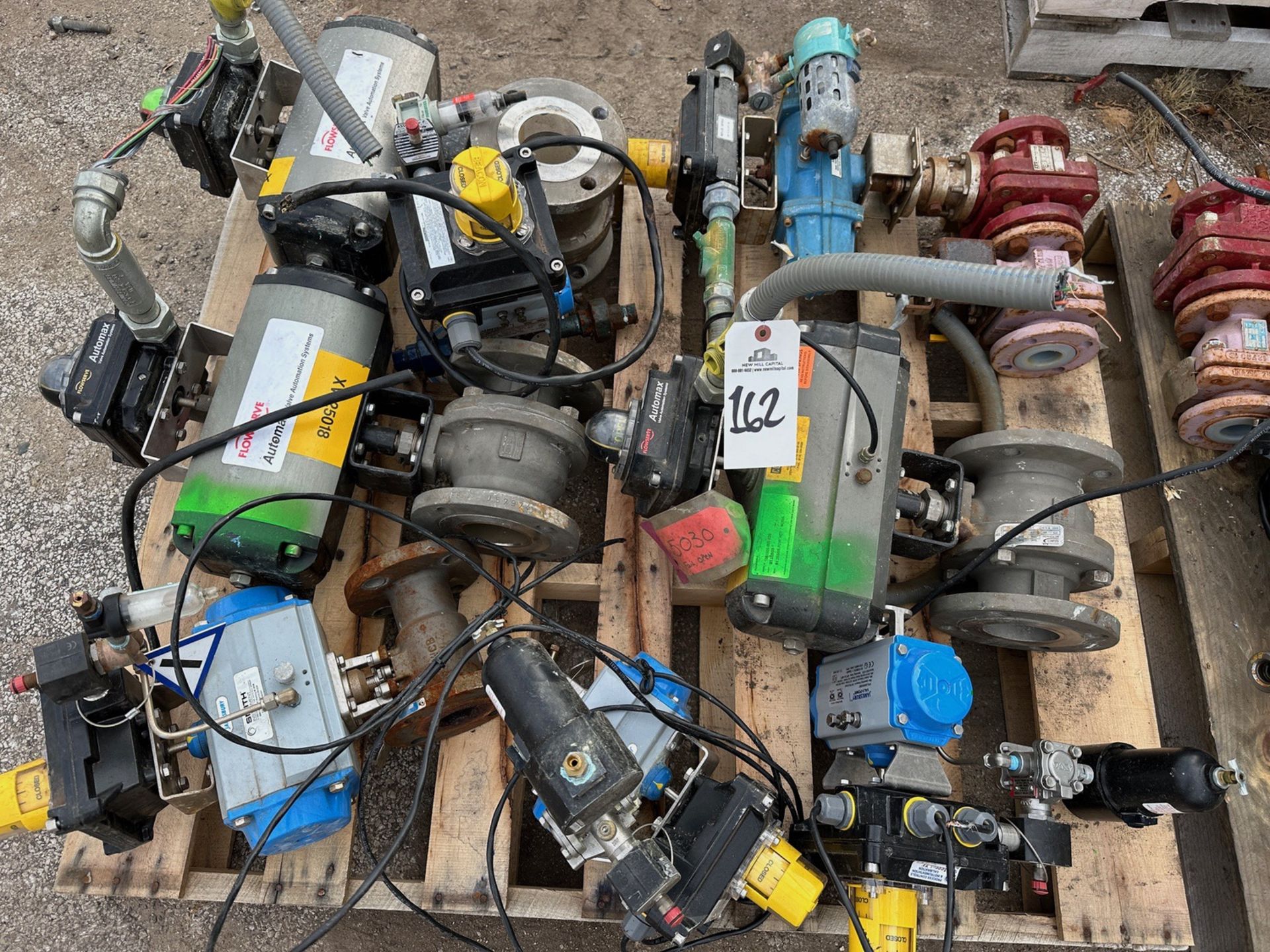Lot of Pallet of Assorted Smith Instrument / Jamesbury Valve Powr Ball an | Rig Fee $50