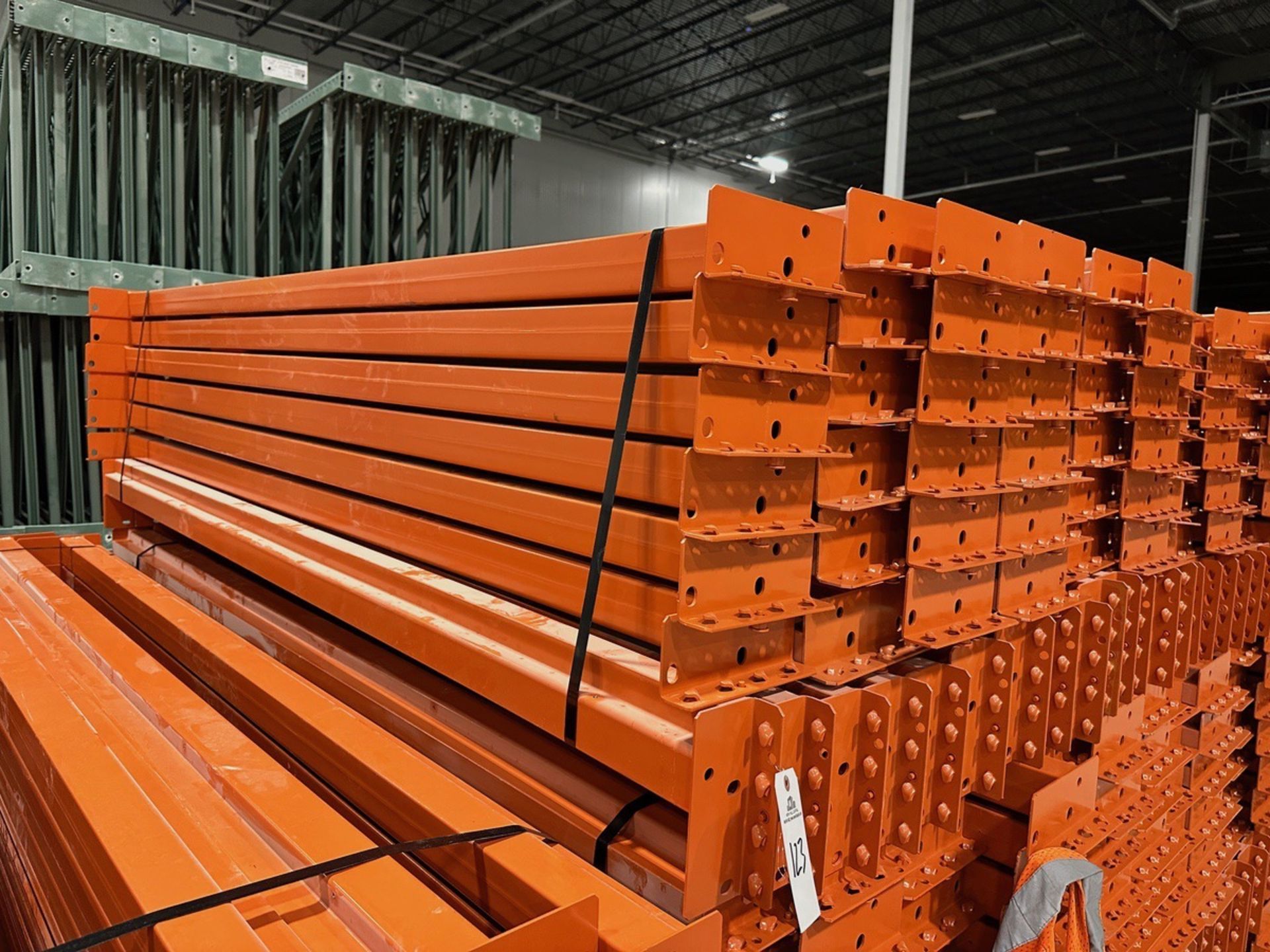 Interlake Mecalux 8' Wide Teardrop Pallet Racking Step Load Beams, 4" Face Height | Rig Fee $50