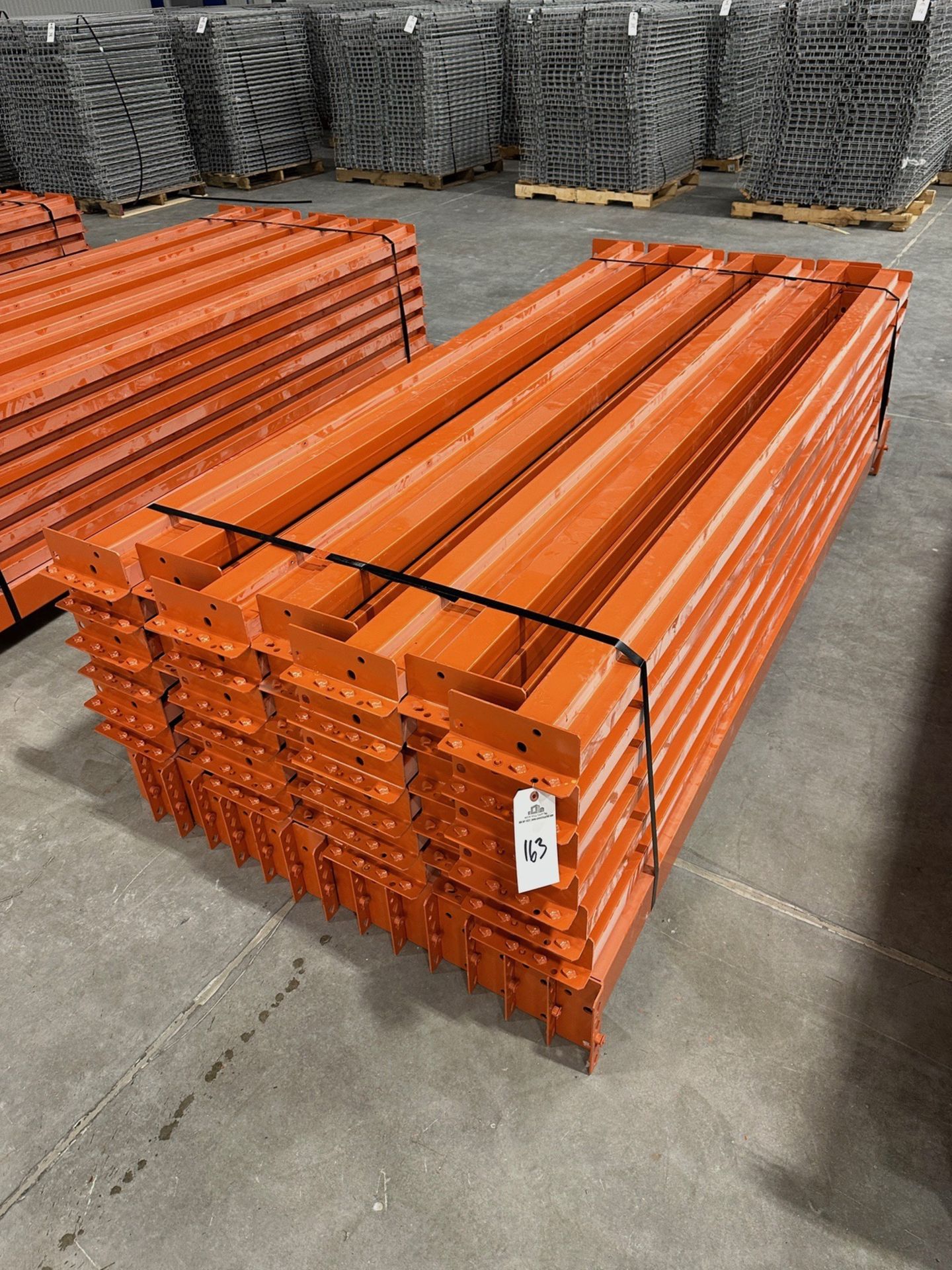 Interlake Mecalux 8' Wide Teardrop Pallet Racking Step Load Beams, 4" Face Height | Rig Fee $50