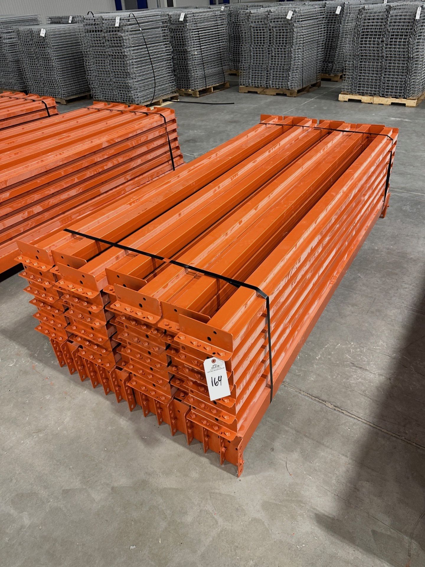 Interlake Mecalux 8' Wide Teardrop Pallet Racking Step Load Beams, 4" Face Height | Rig Fee $50