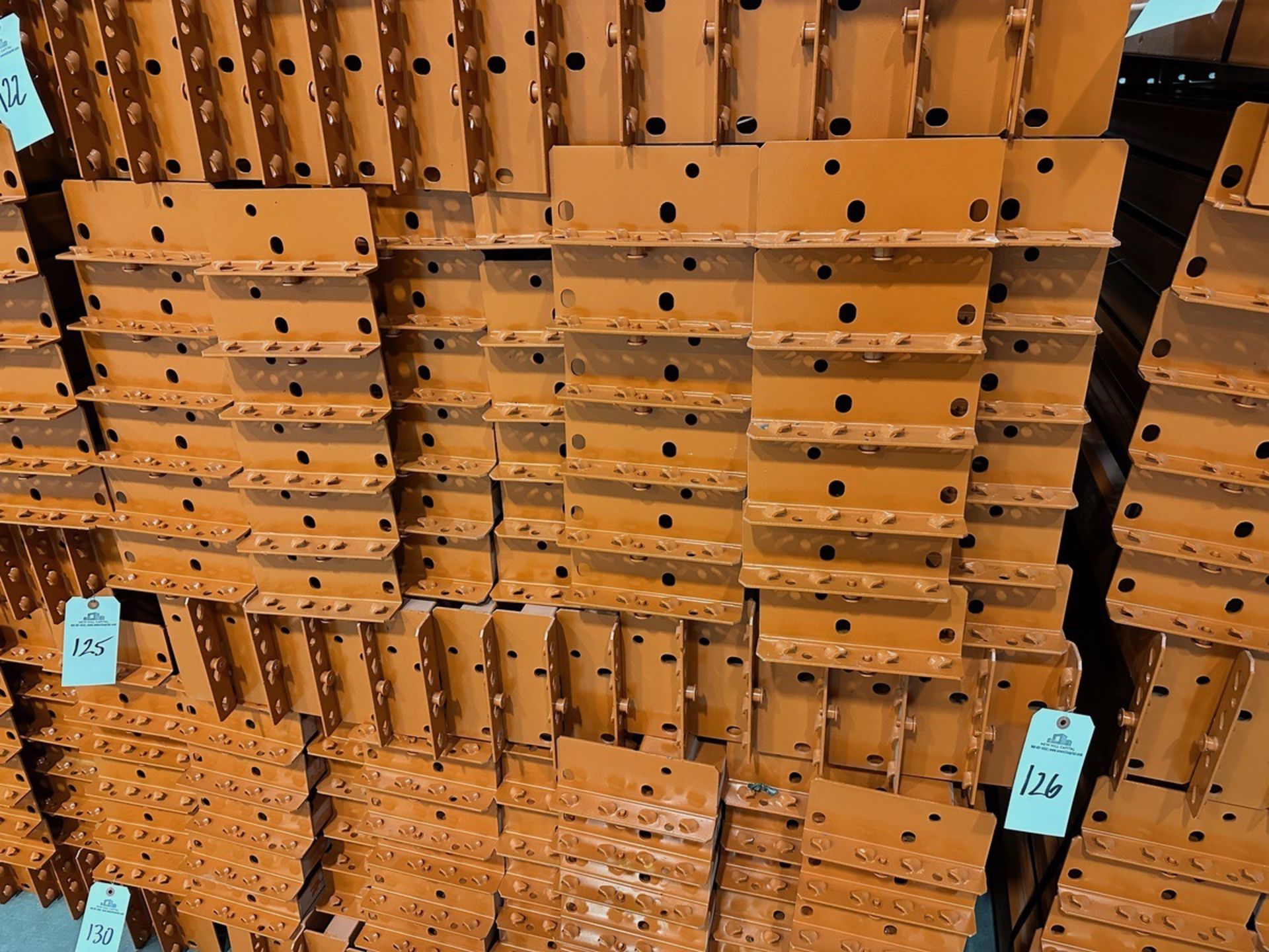 Interlake Mecalux 8' Wide Teardrop Pallet Racking Step Load Beams, 4" Face Height | Rig Fee $50