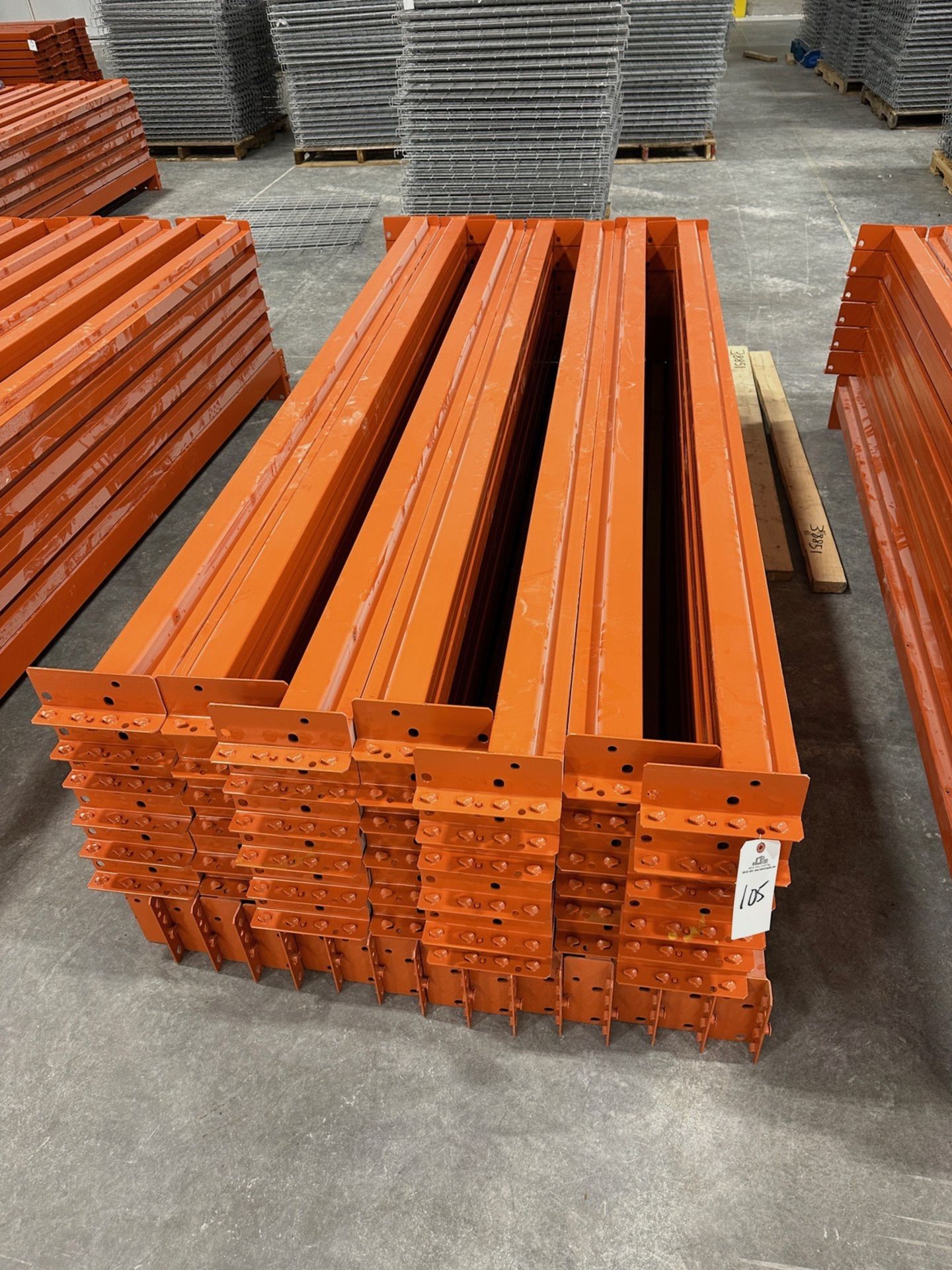 Interlake Mecalux 8' Wide Teardrop Pallet Racking Step Load Beams, 4" Face Height | Rig Fee $50