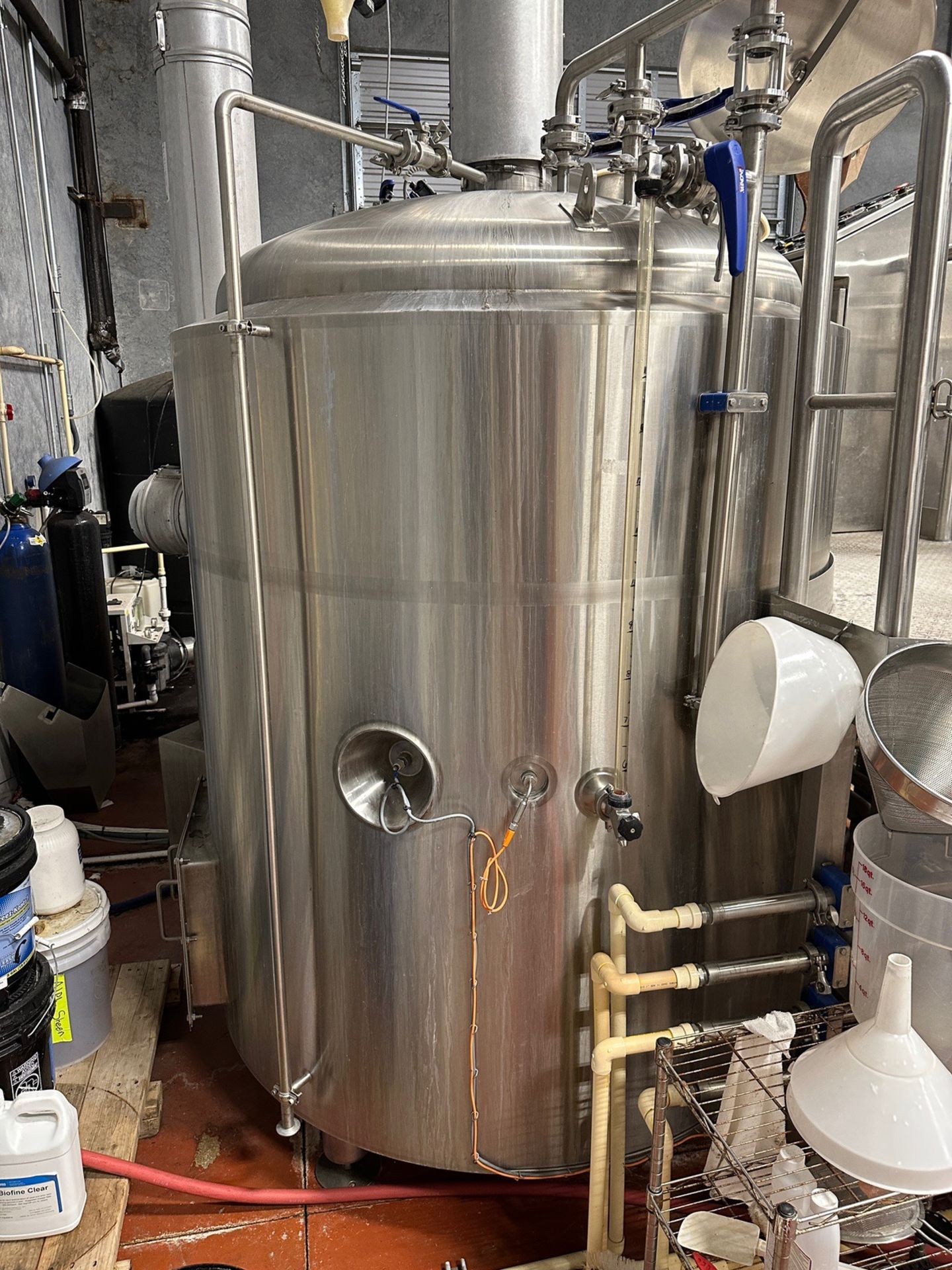 2017 Premier Stainless 10 BBL 2-Vessel Brewhouse - Mash/Lauter Tun (Approx. 5' Diam | Rig Fee $5500 - Image 8 of 18