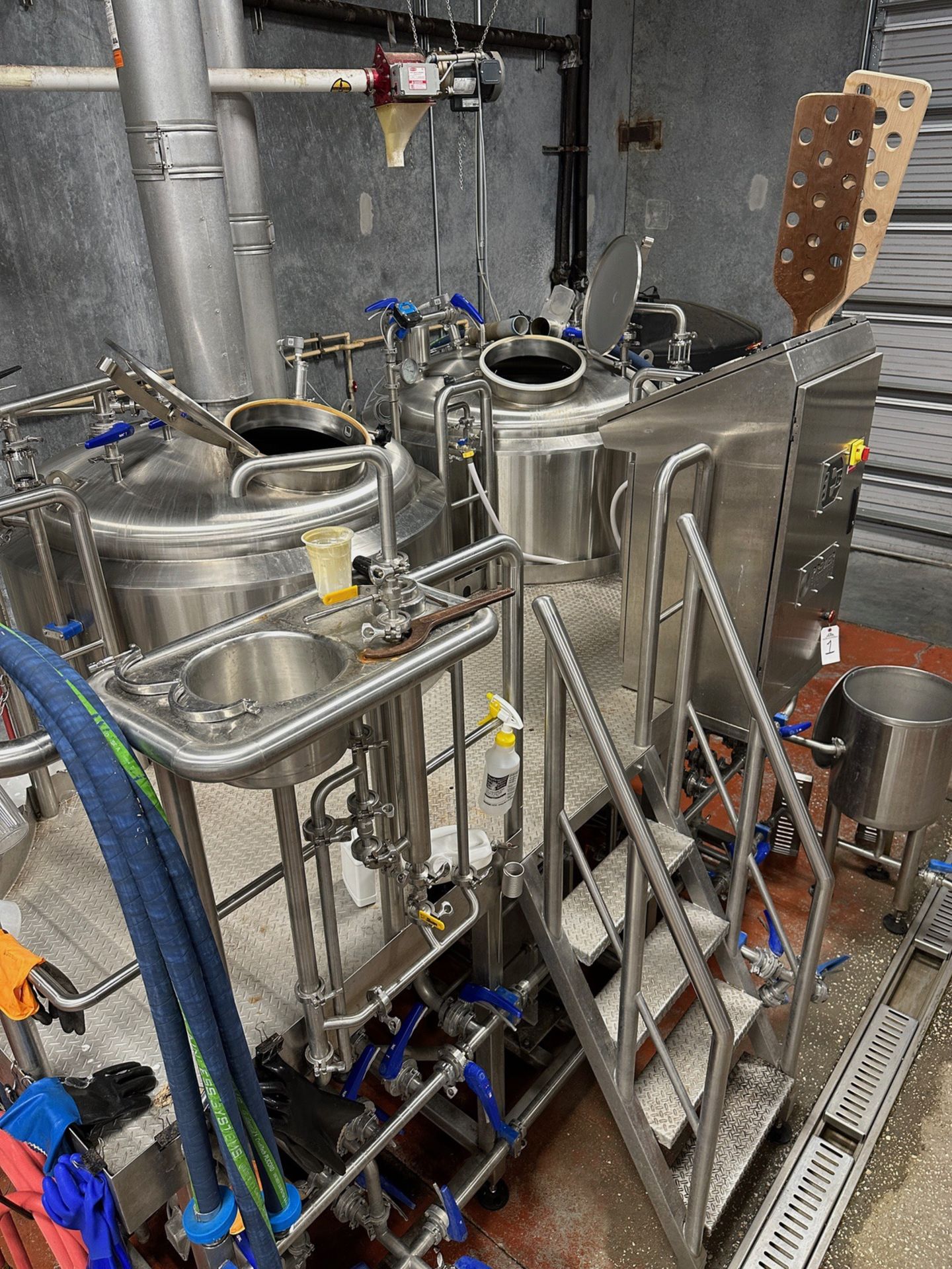 2017 Premier Stainless 10 BBL 2-Vessel Brewhouse - Mash/Lauter Tun (Approx. 5' Diam | Rig Fee $5500