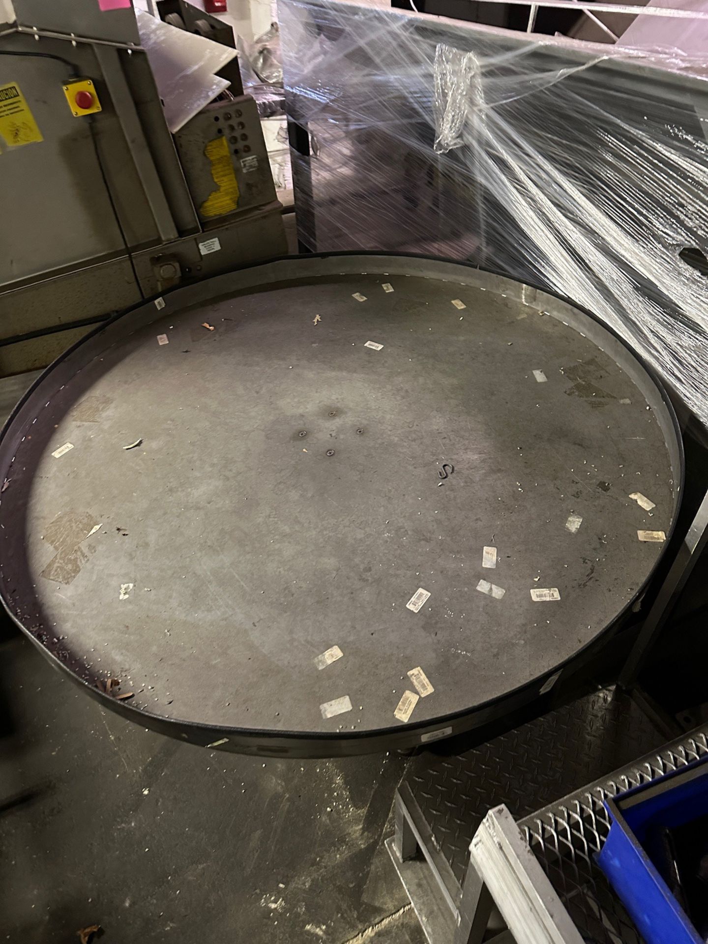 Accumulation Table (Approx. 5' Diameter) | Rig See Desc - Image 3 of 3