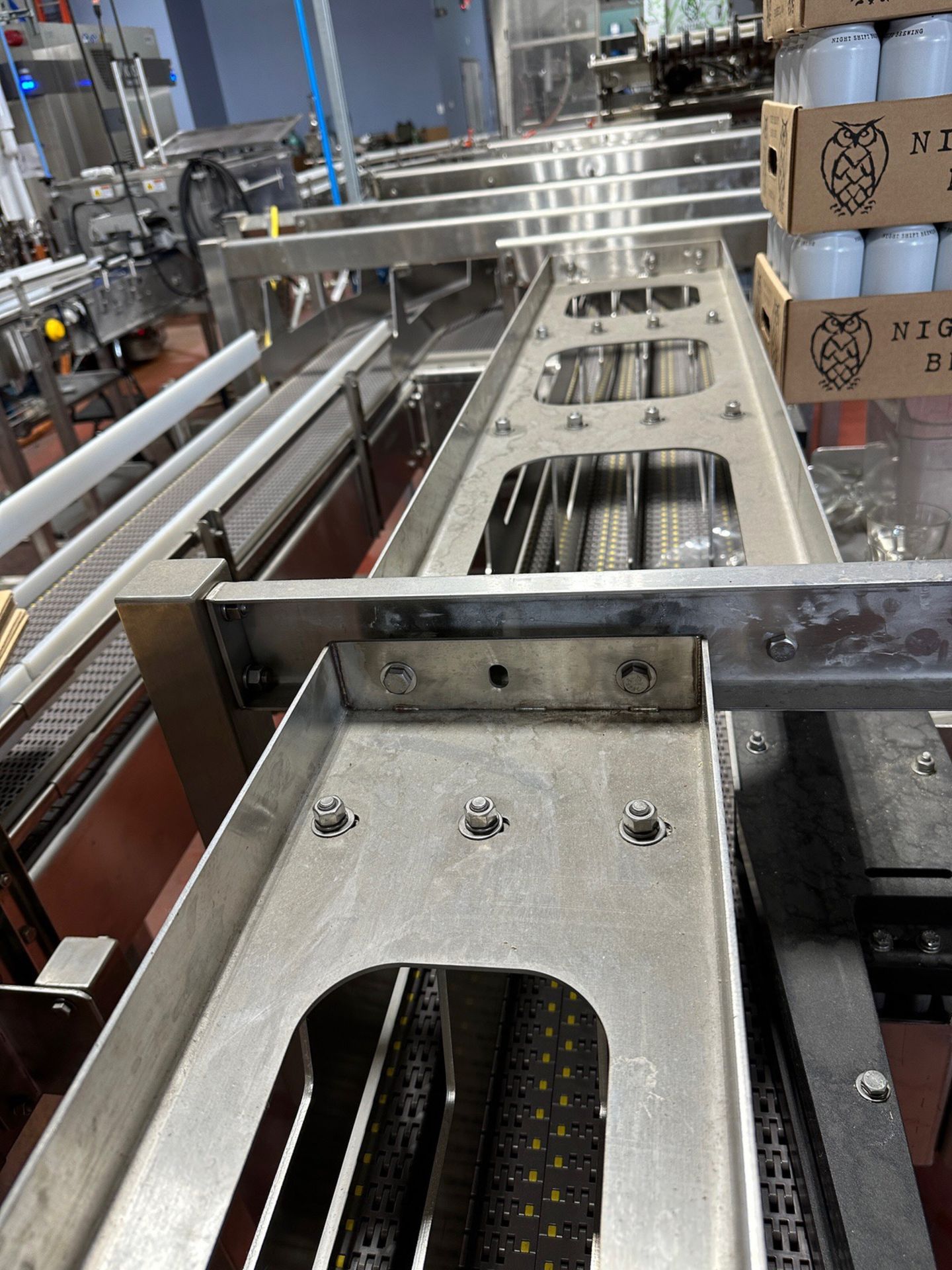 UniPak 4 Lane Variety Pack Conveyor into Switchback with (4) Stainless Steel Fillin | Rig Fee $3500 - Image 4 of 5