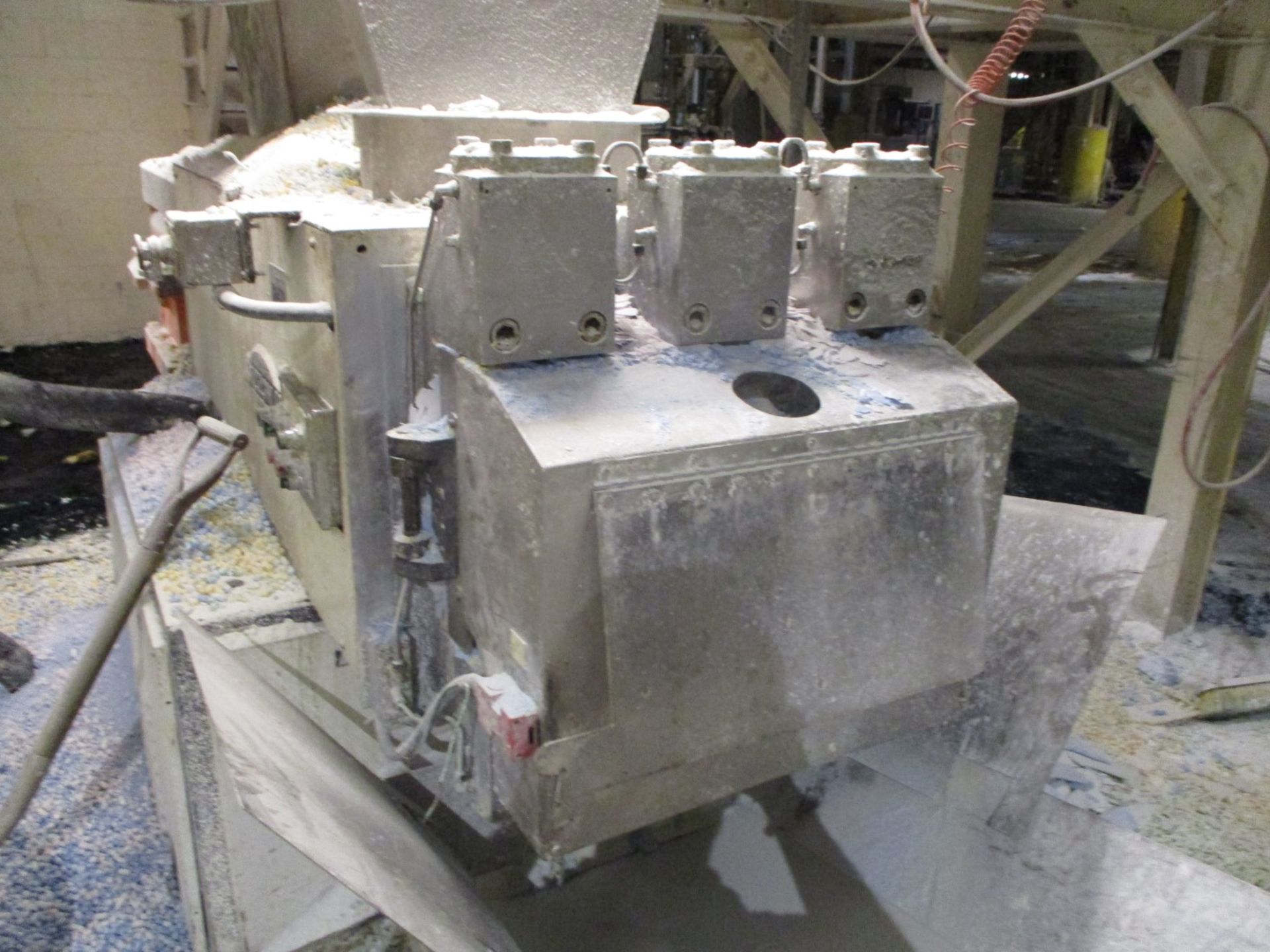 2000 Mazzoni Refiner, Model Dx-B-250N/He, Twin Screw With Die Face Cutter, Mazzoni | Rig Fee $12000 - Image 3 of 9