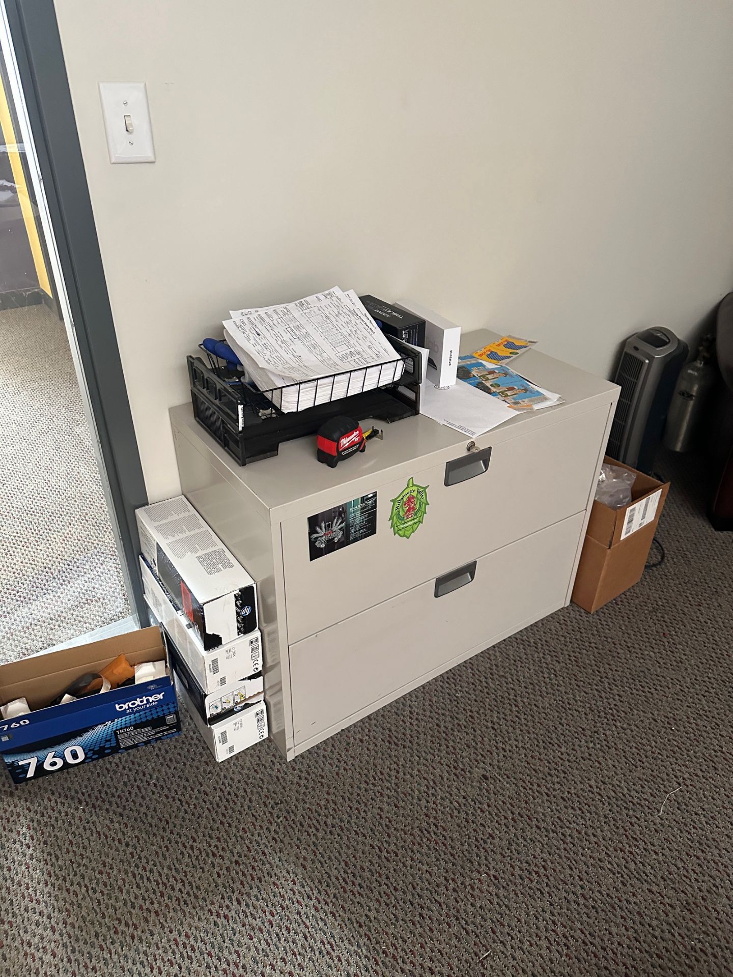Lot of Contents of Office - 3' x 6' Desk - File Cabinet 21" x 3' - 42" Diameter Tab | Rig Fee $225 - Image 3 of 3