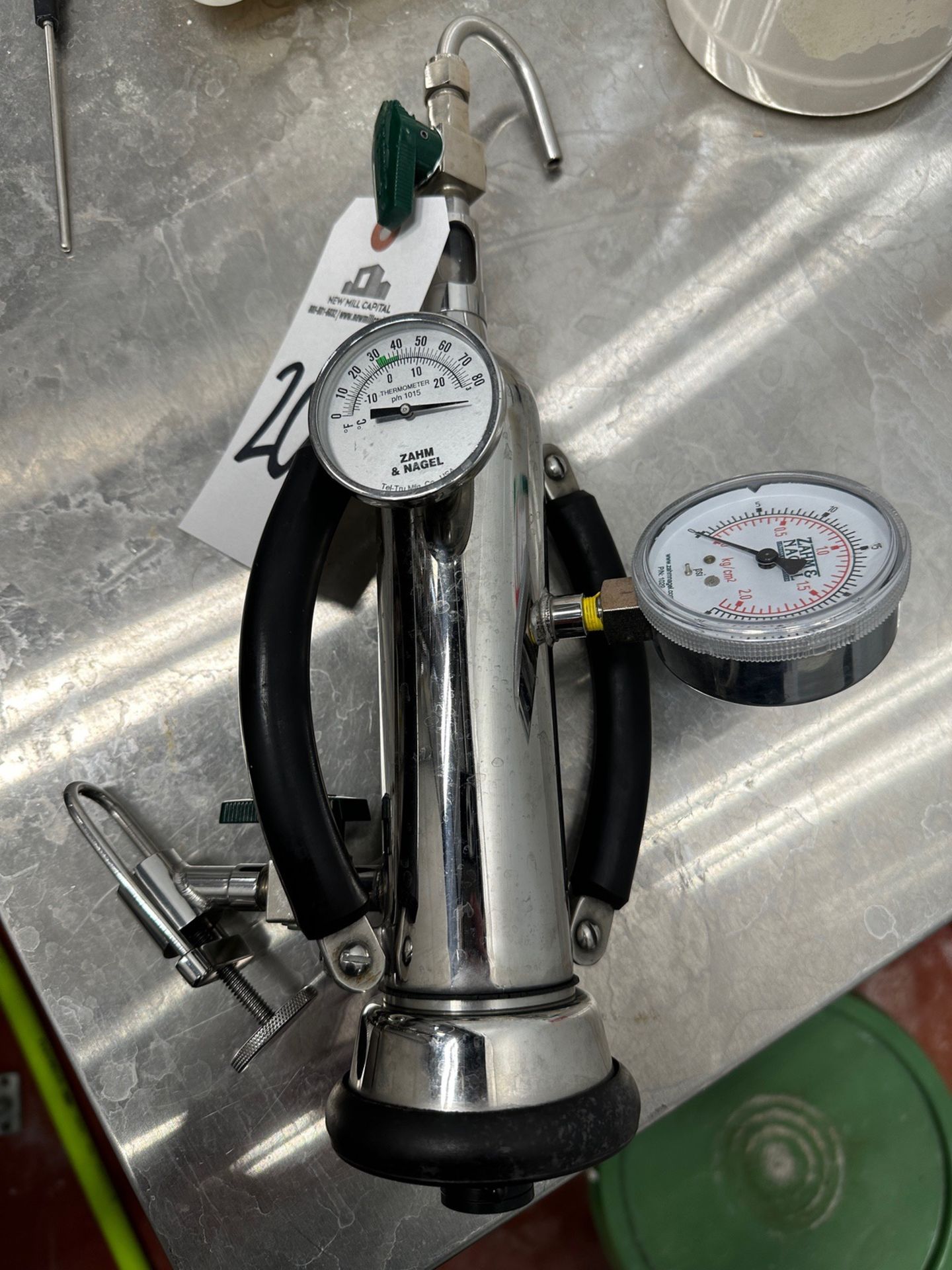 Zahm and Nagel CO2 Volume Tester | Rig Fee $45