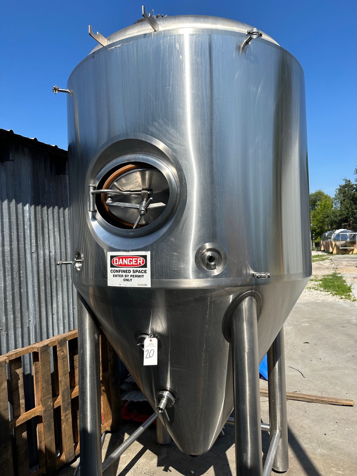 Kettle Craft 20 BBL Stainless Steel Fermentation Tank - Cone Bottom, Glycol Jackete | Rig Fee $350