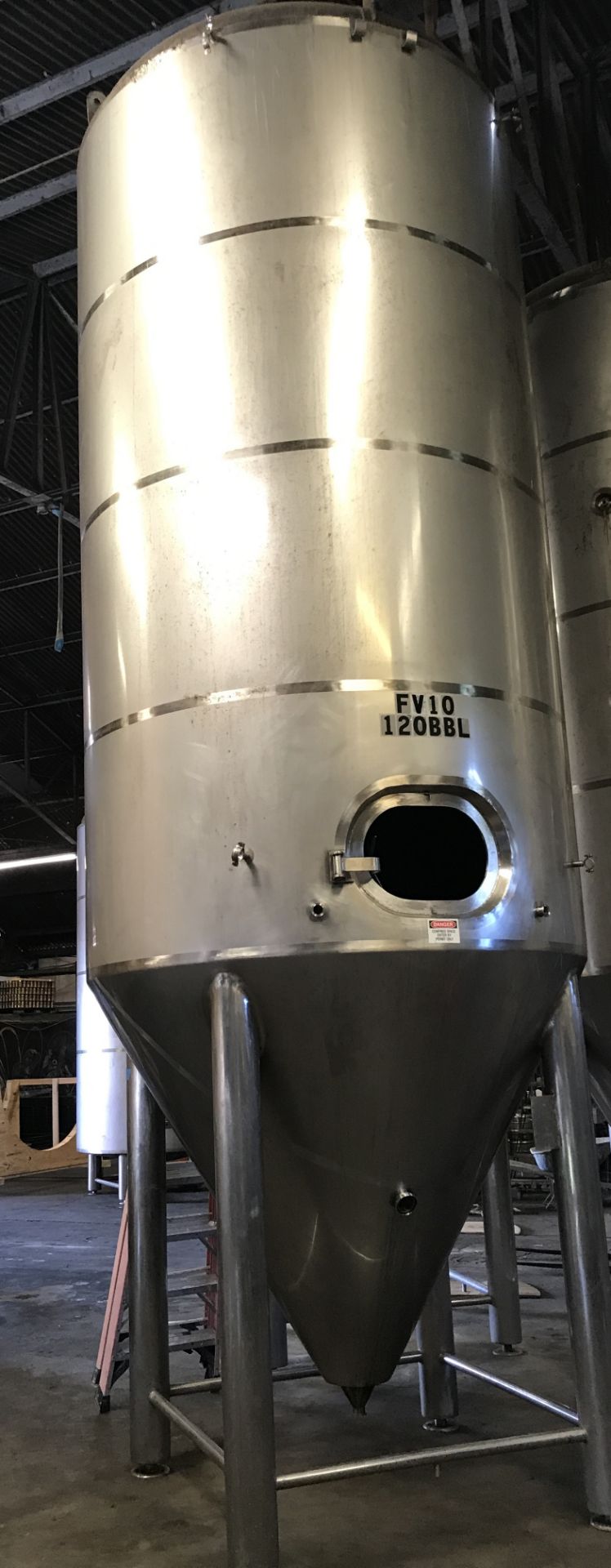 Allied Beverage 120 BBL Stainless Steel Fermentation Tank - Cone Bottom, Glycol Ja | Rig Fee $750