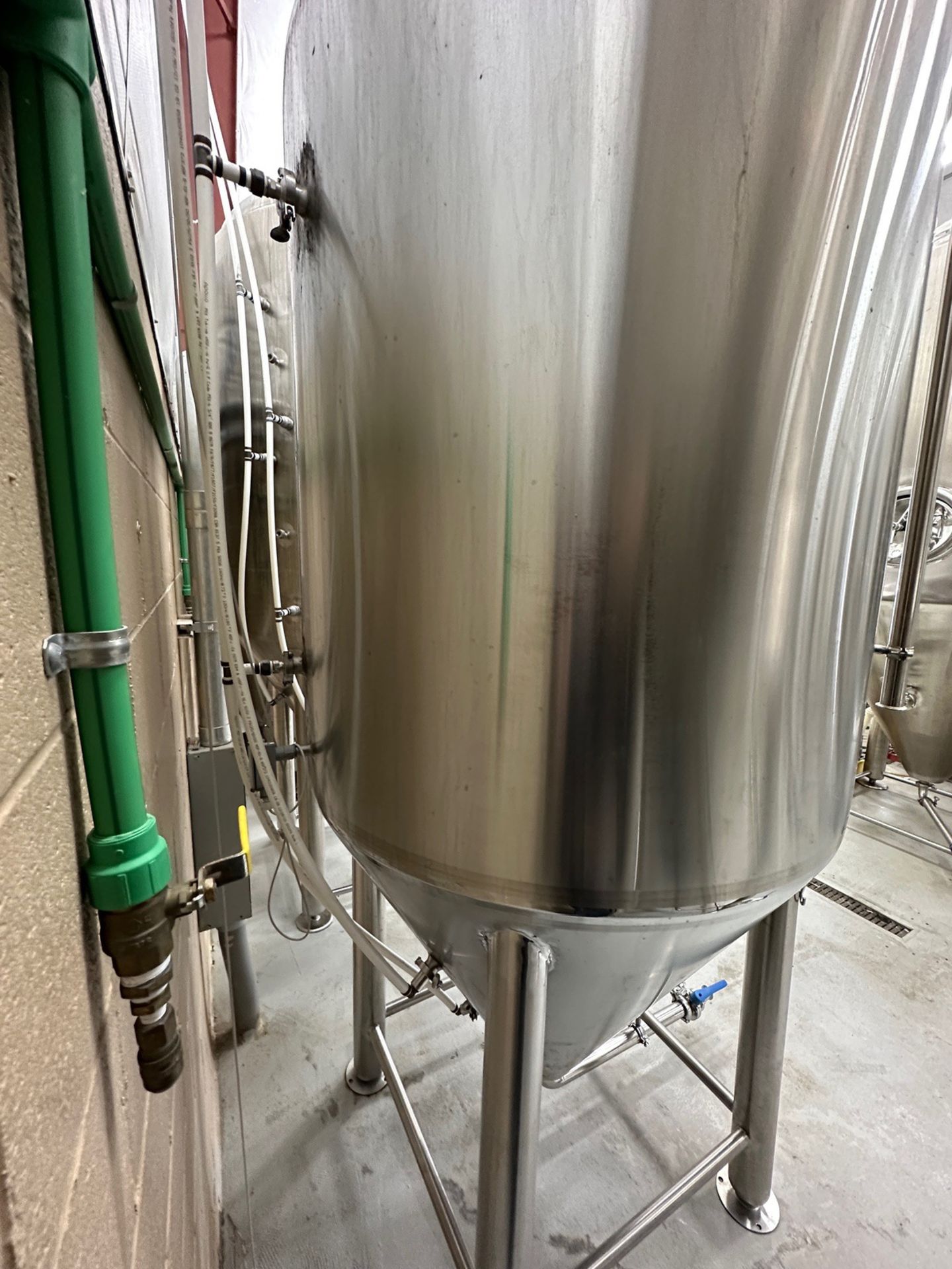15 BBL Apex Stainless Steel Fermentation Tank - Cone Bottom, Glycol Jacke | Rig Fee $1000 - Image 2 of 4