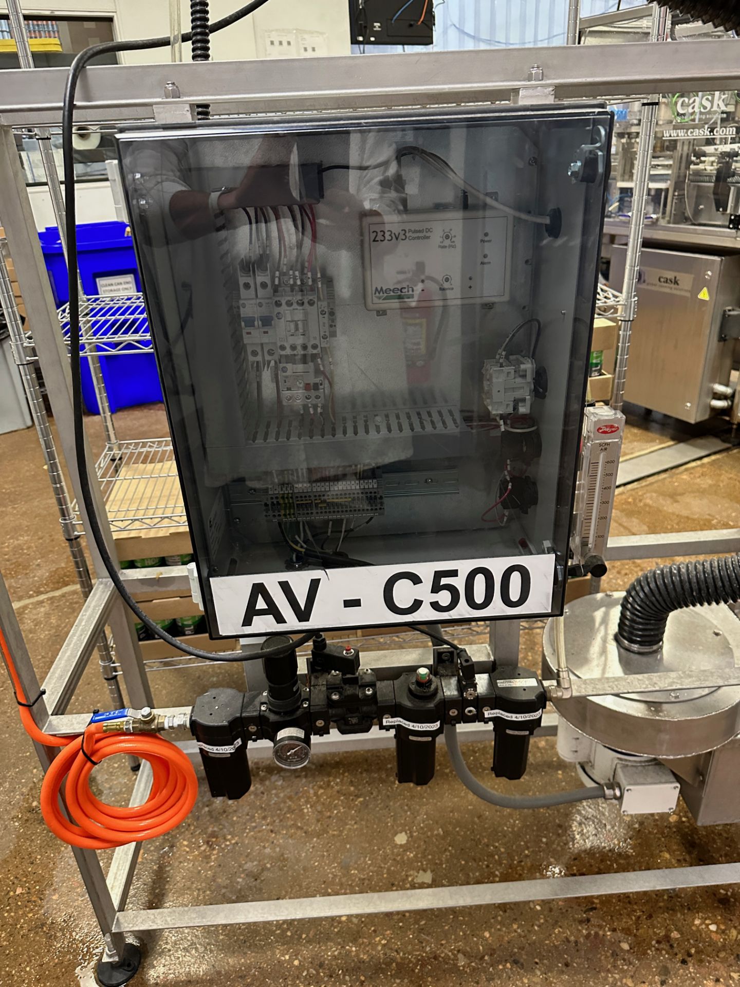2020 A&E AV-C500 Ionized Air Twist Rinse with 12 and 16OZ Cages, S/N: 52251 | Rig Fee $600 - Image 3 of 6