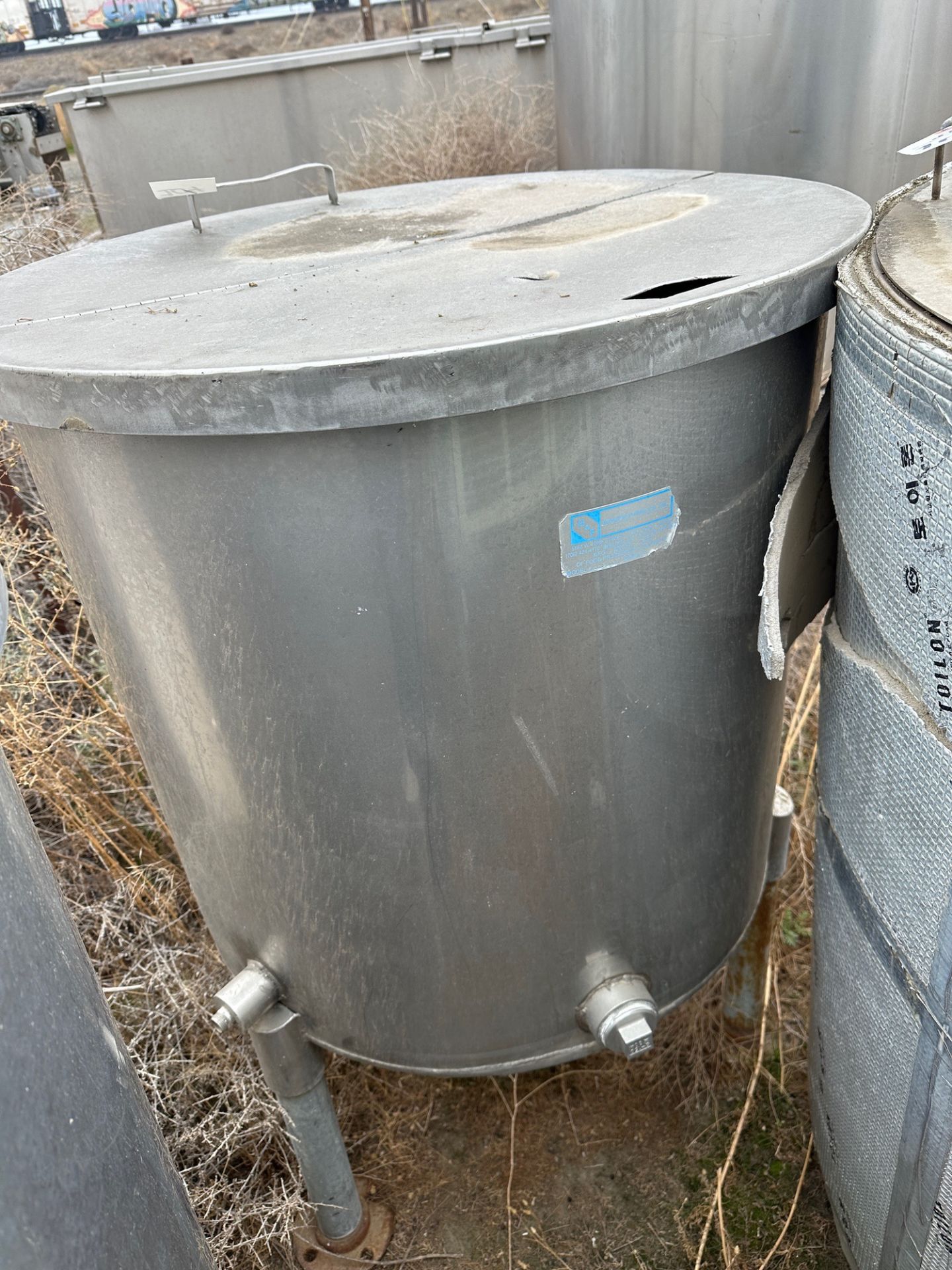 GNF Stainless Steel Utility Tank with Lid (Approx. 33" Diameter and 4' O.H.) | Rig Fee $225
