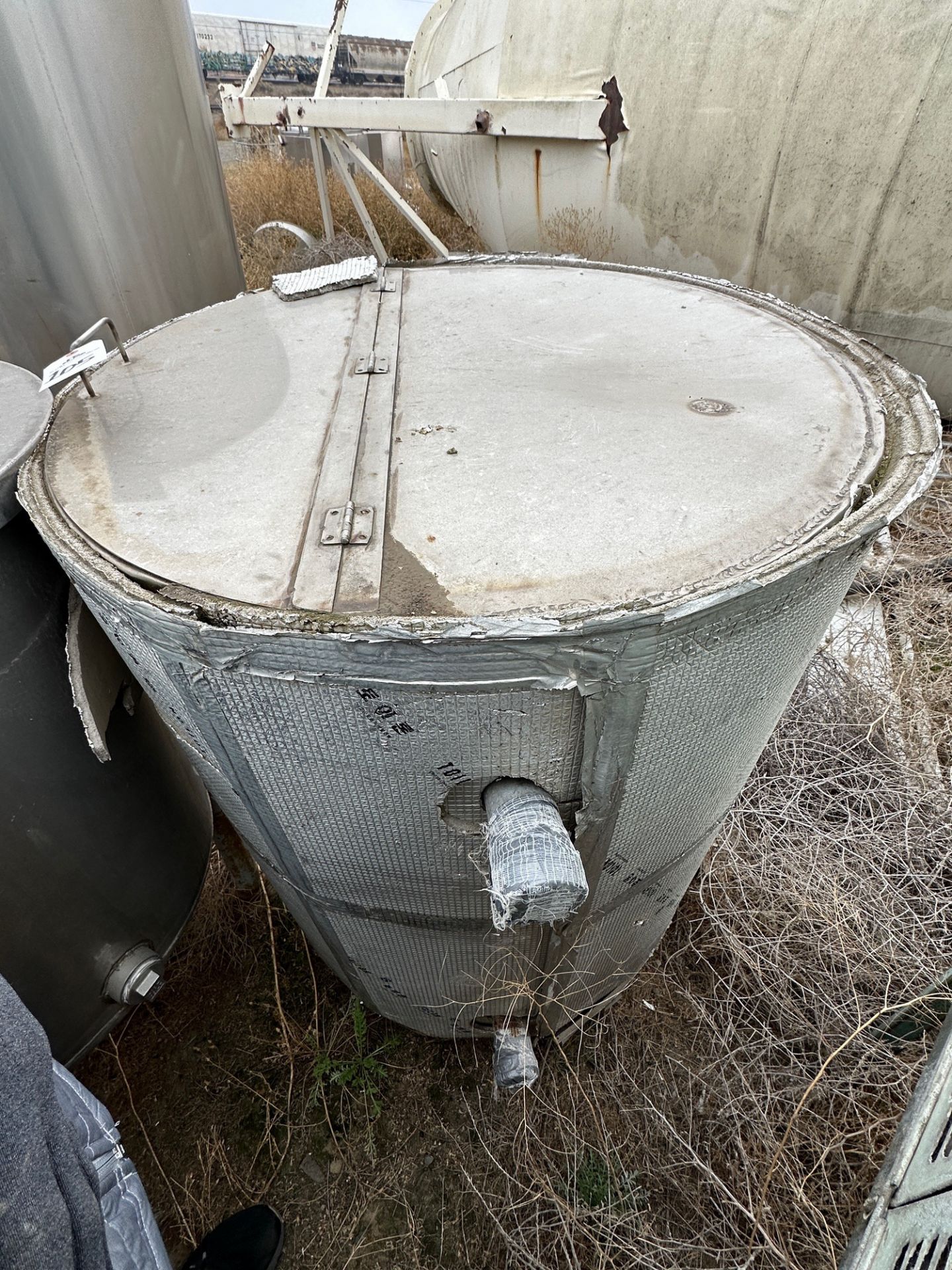 Stainless Steel Utility Tank with Lid and Wrapped with Insulation (Approx. 33" Diam | Rig Fee $225