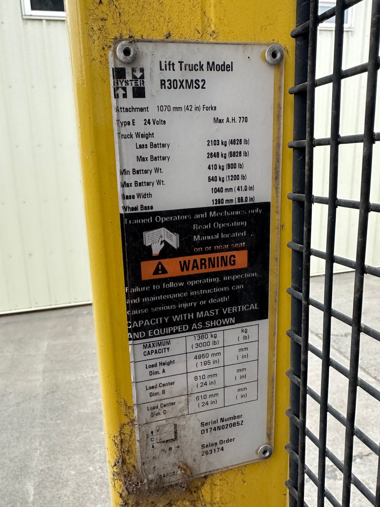 Hyster 24 Volt Electric Lift Truck Model R30XMS2 | Rig Fee $50 - Image 5 of 5